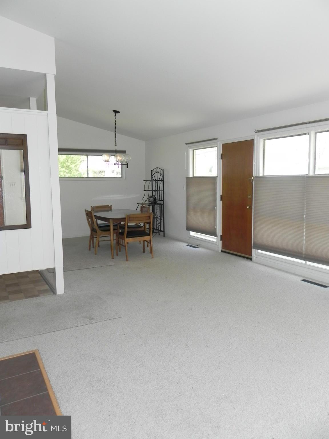 WILLIAMSBURG - Residential