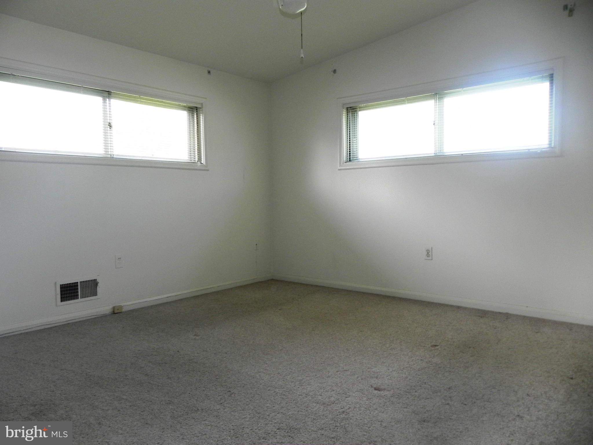 WILLIAMSBURG - Residential