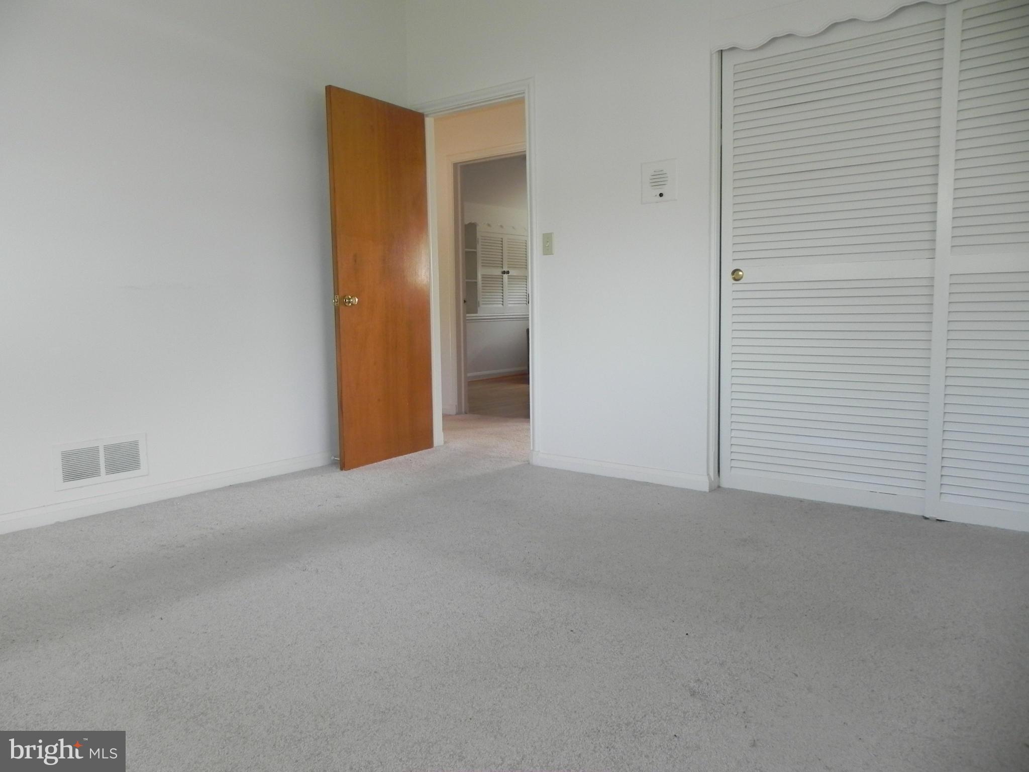 WILLIAMSBURG - Residential