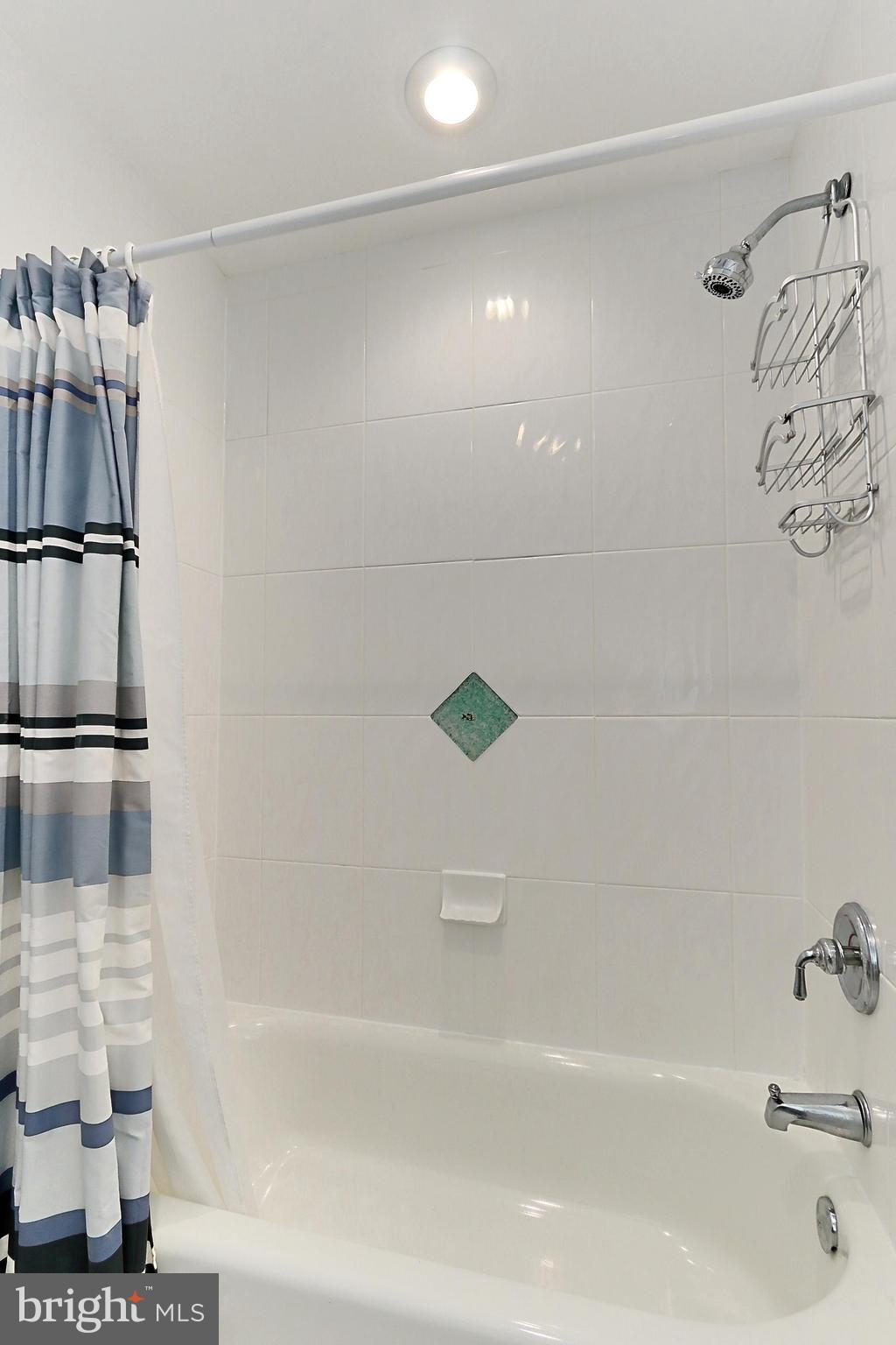 WALNUT HILL - Residential