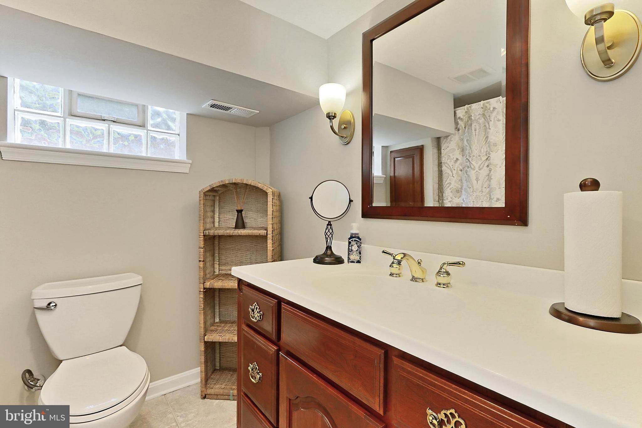 WALNUT HILL - Residential