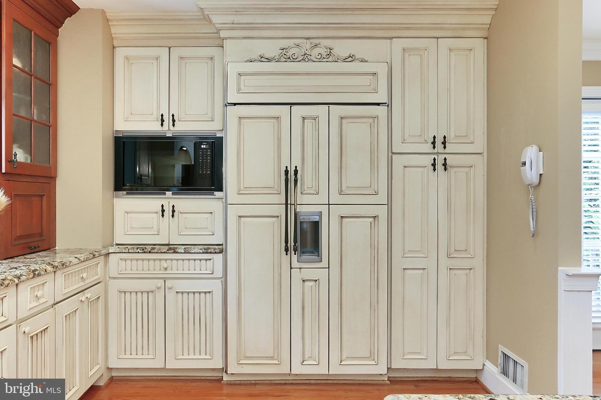 WALNUT HILL - Residential