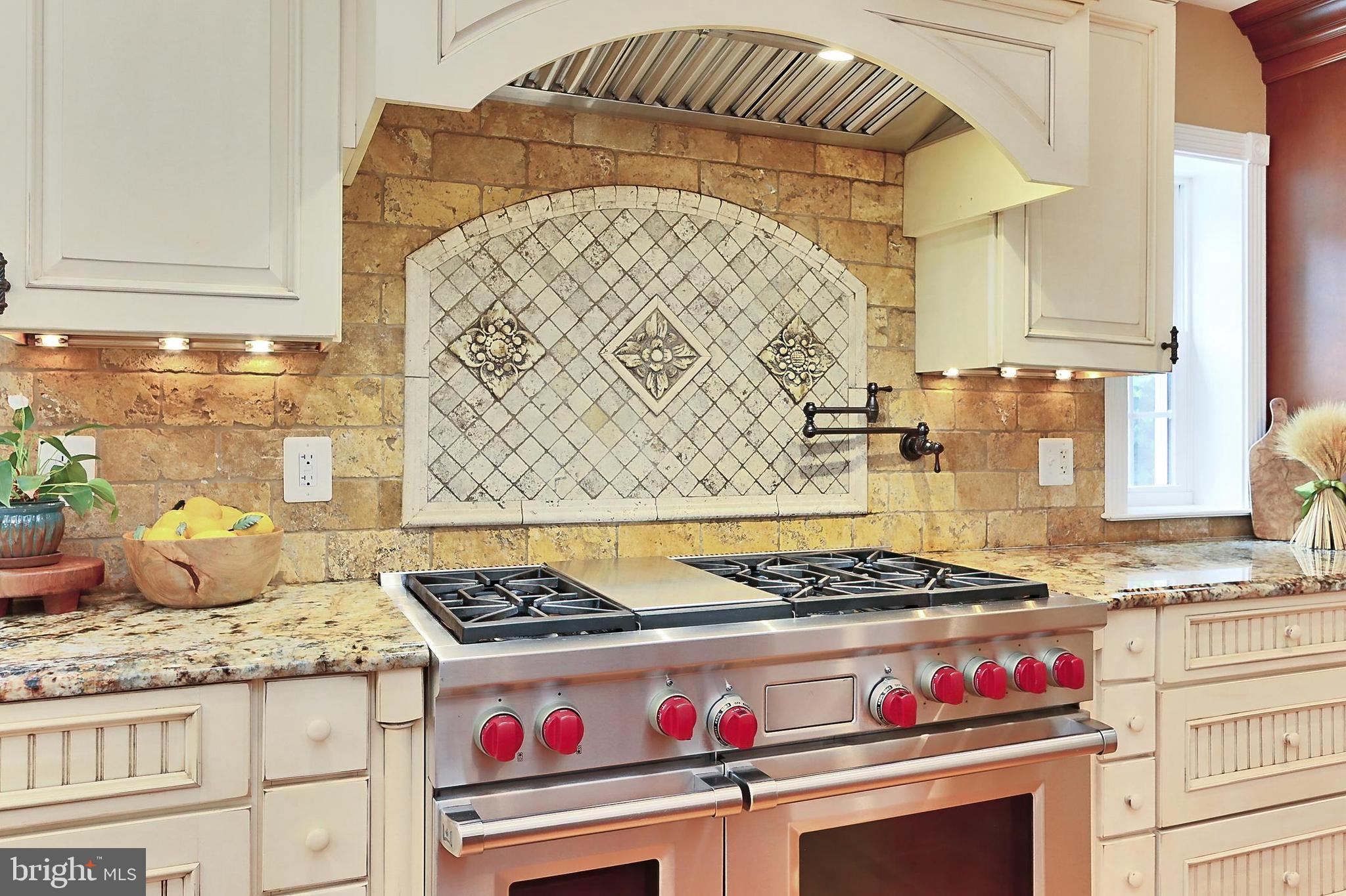 WALNUT HILL - Residential