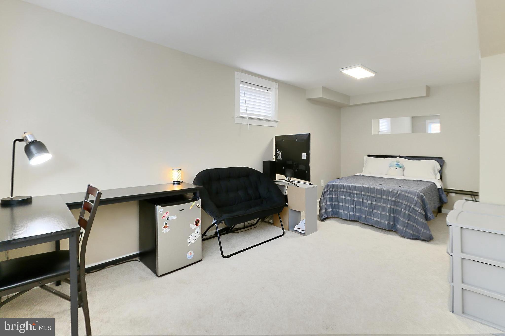 WALNUT HILL - Residential