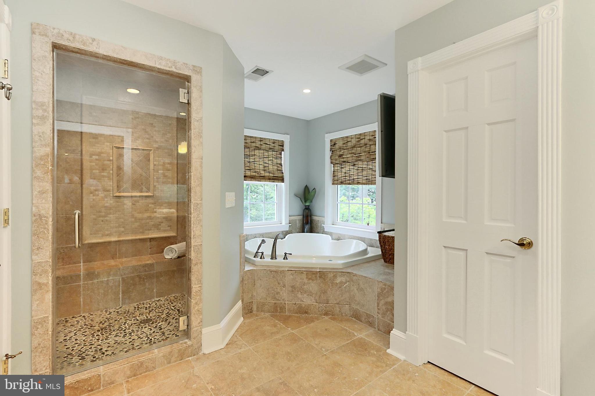 WALNUT HILL - Residential