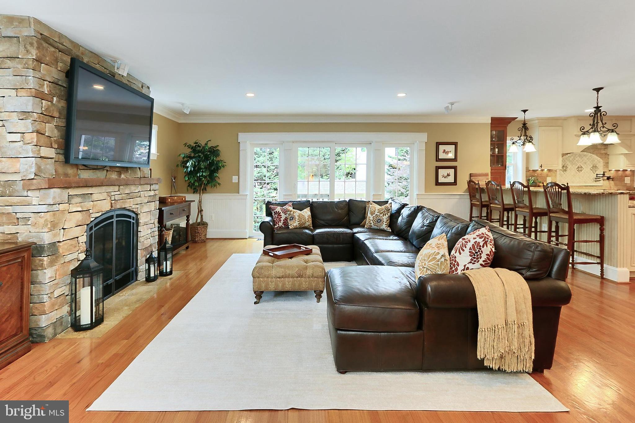 WALNUT HILL - Residential