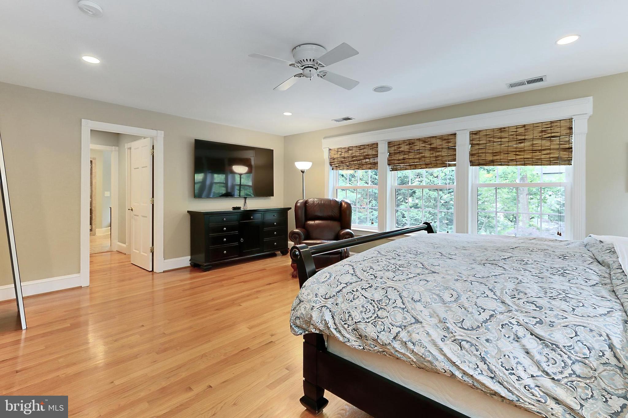 WALNUT HILL - Residential