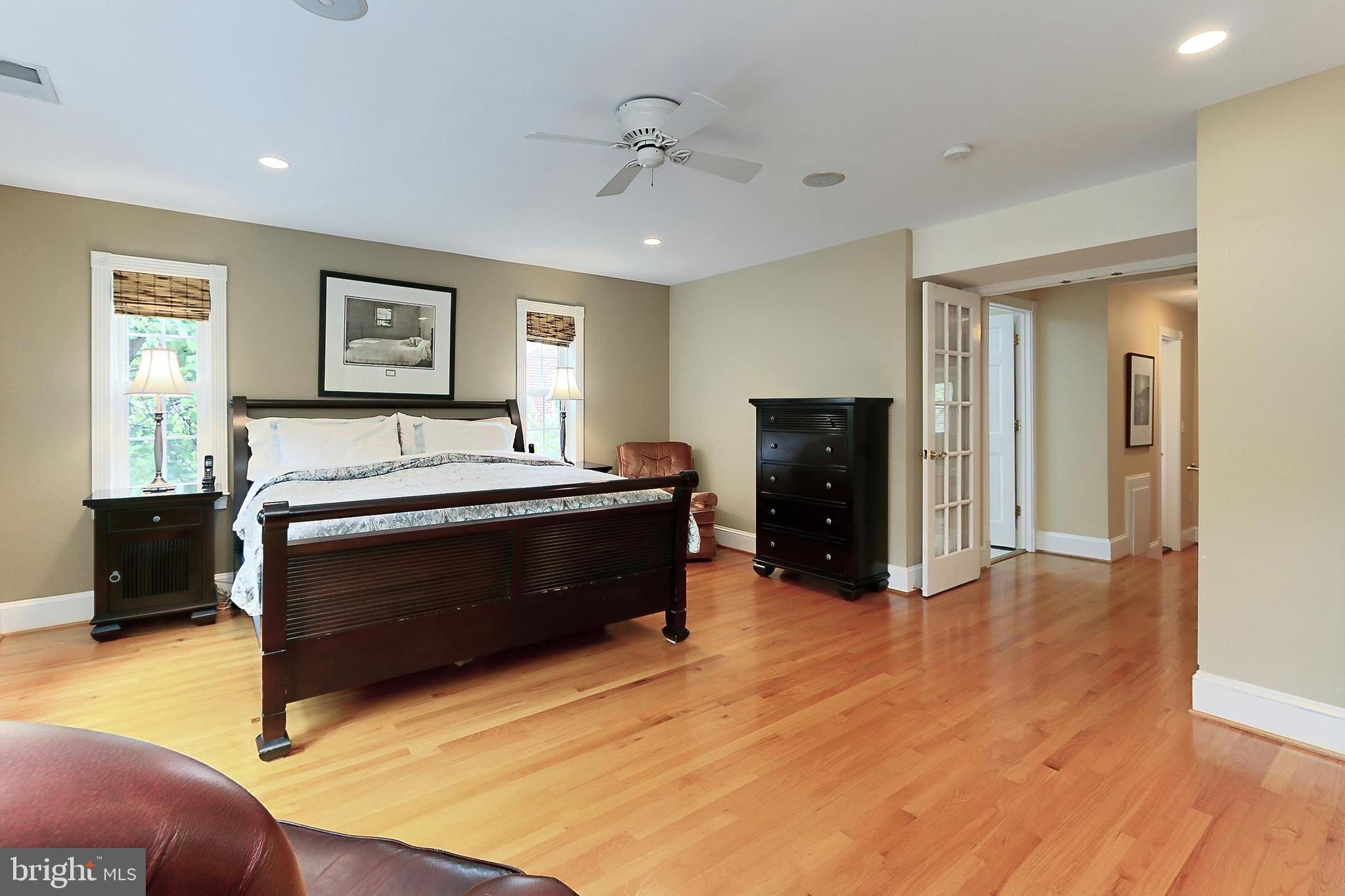 WALNUT HILL - Residential