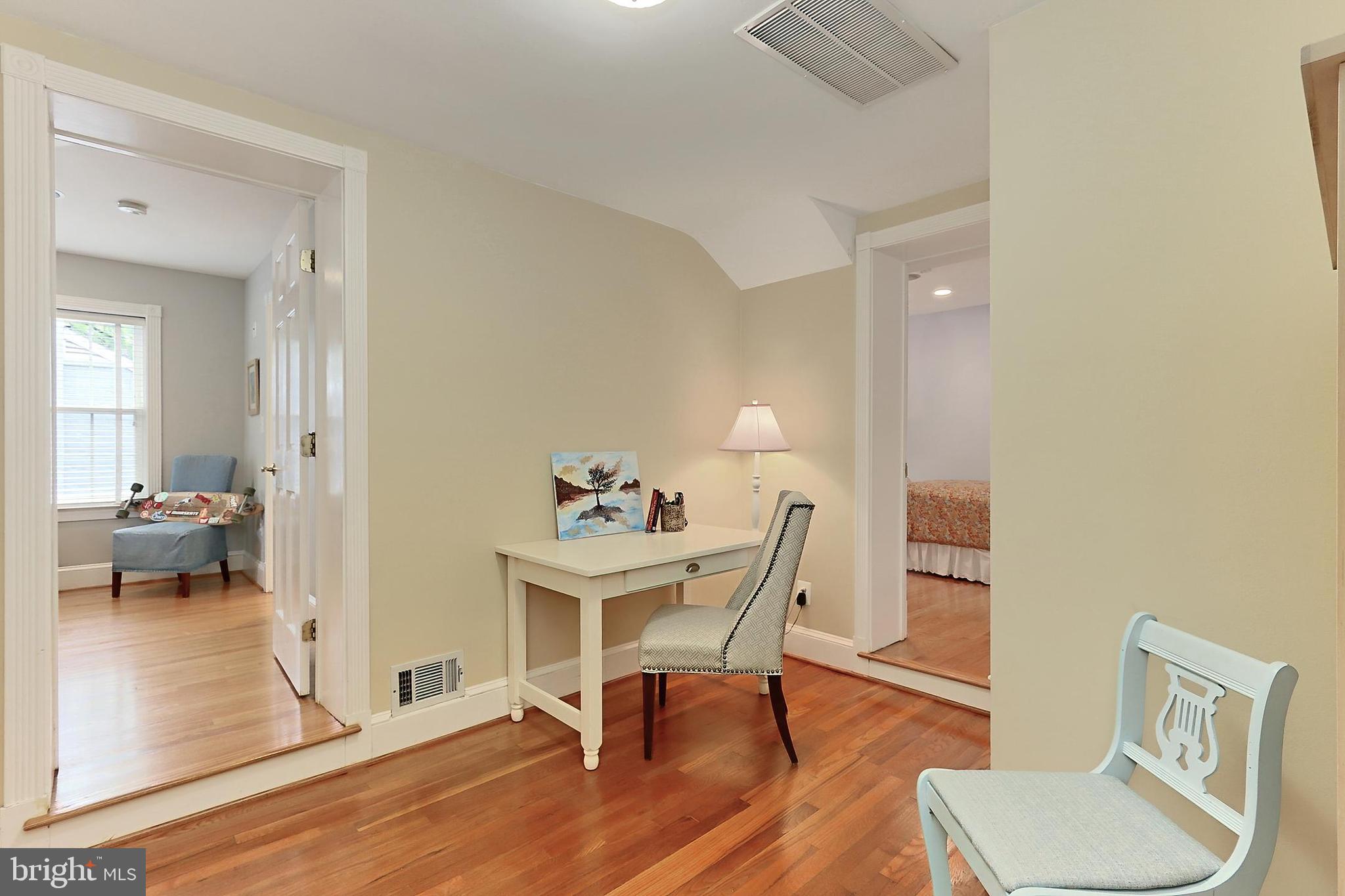 WALNUT HILL - Residential