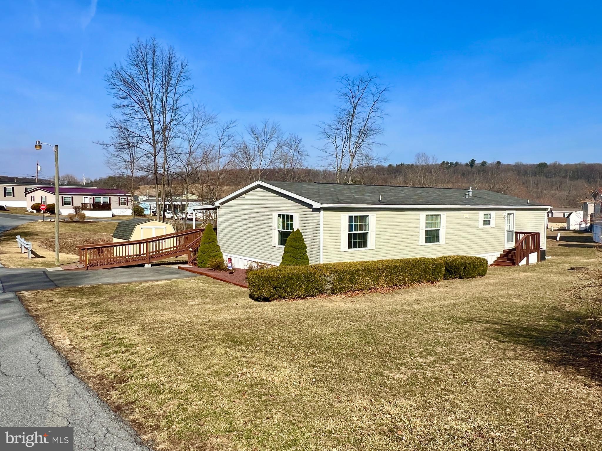 FRIEDEN MANOR - Residential