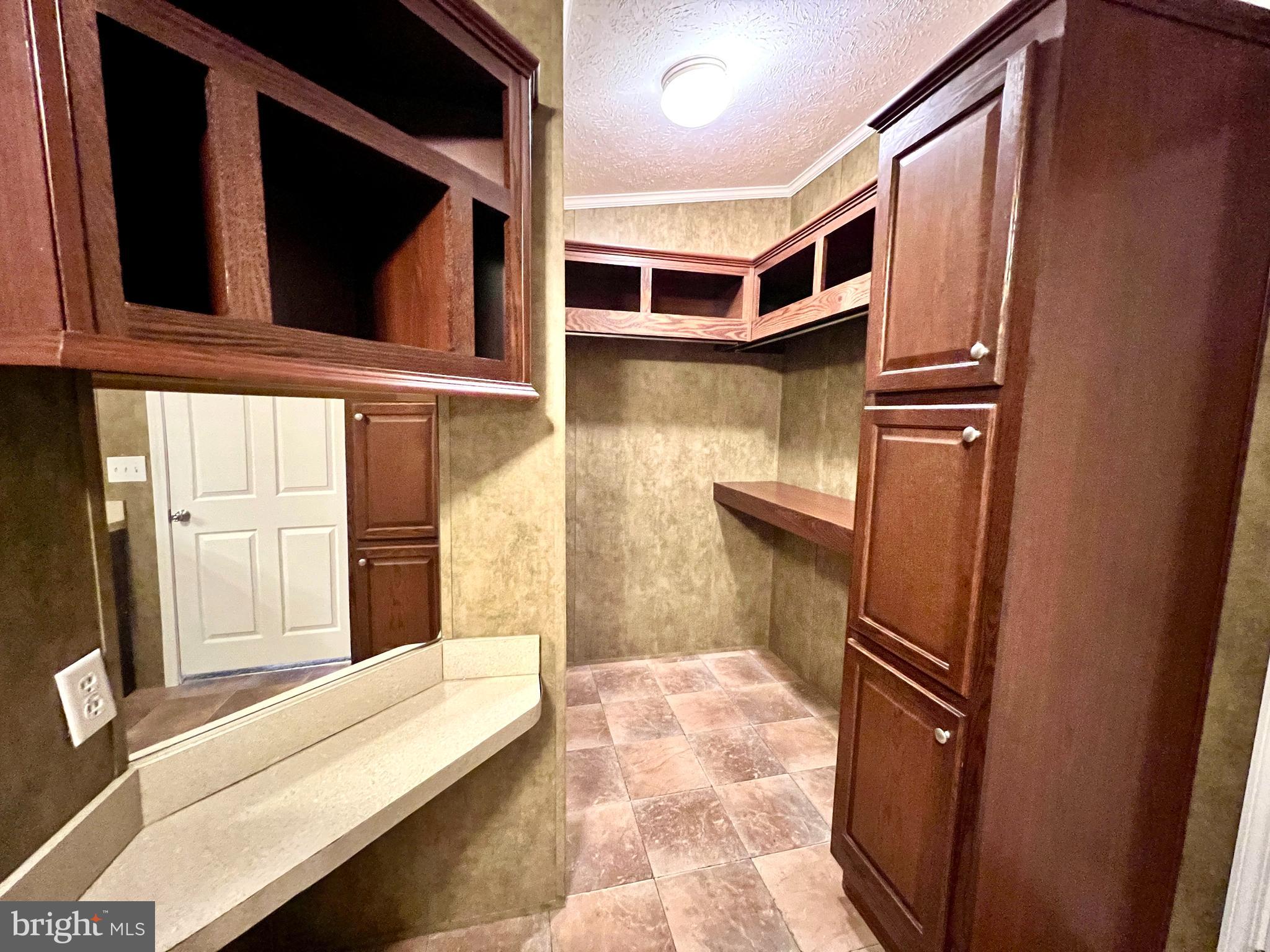 FRIEDEN MANOR - Residential