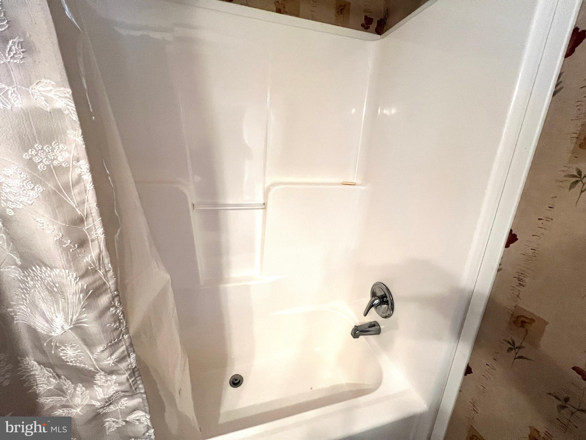 FRIEDEN MANOR - Residential