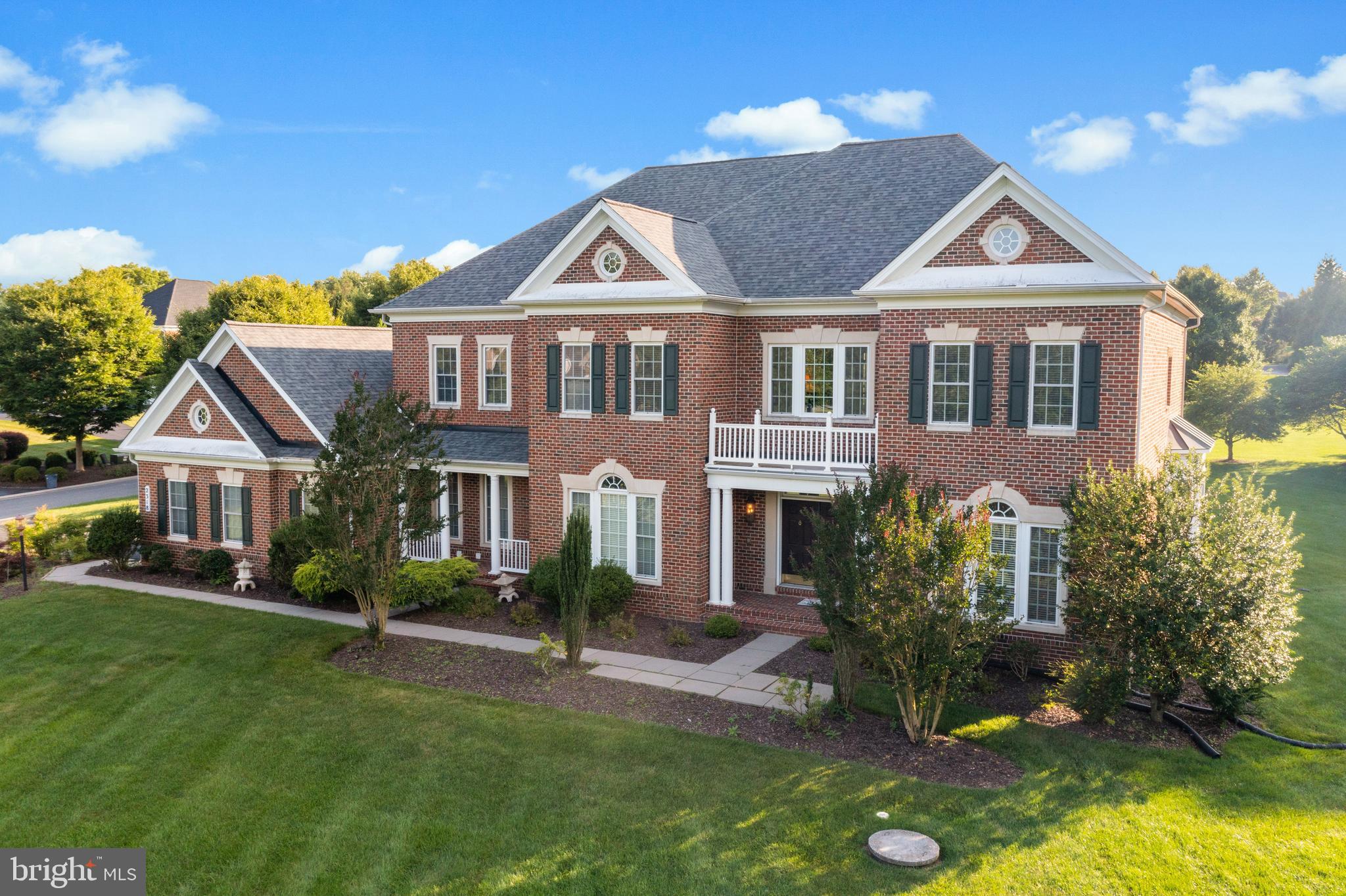 LONG FARM - Residential