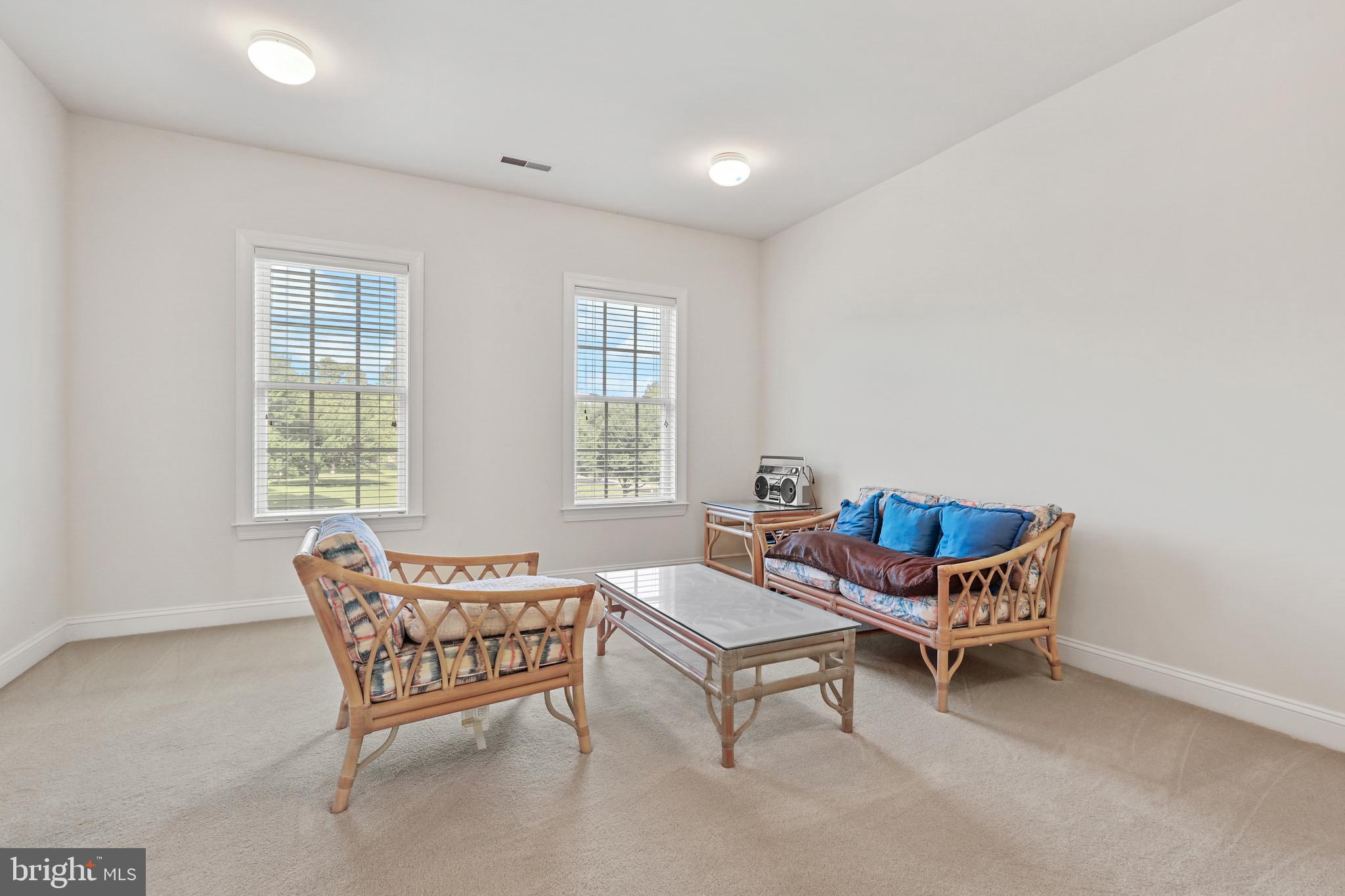 LONG FARM - Residential