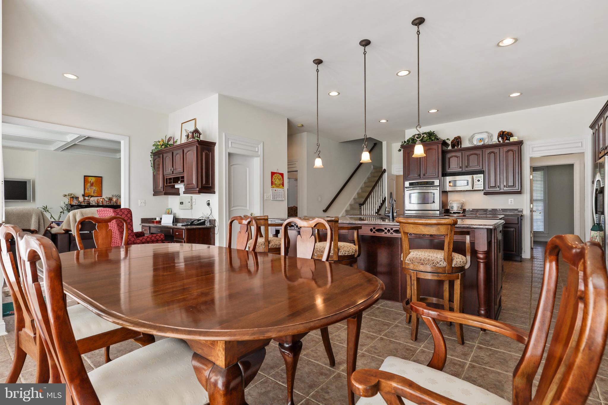 LONG FARM - Residential