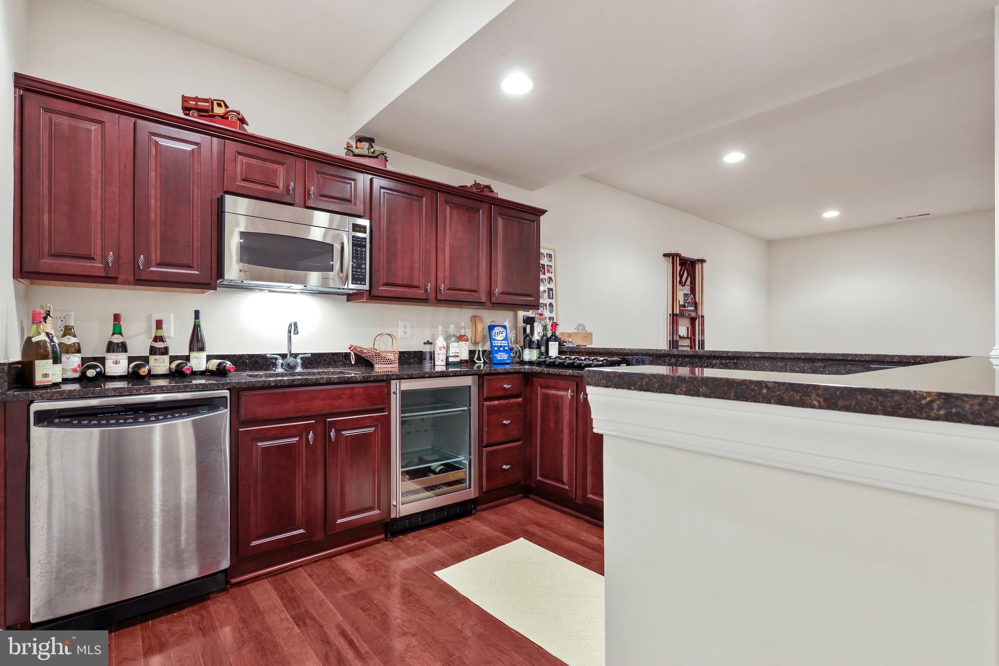 LONG FARM - Residential