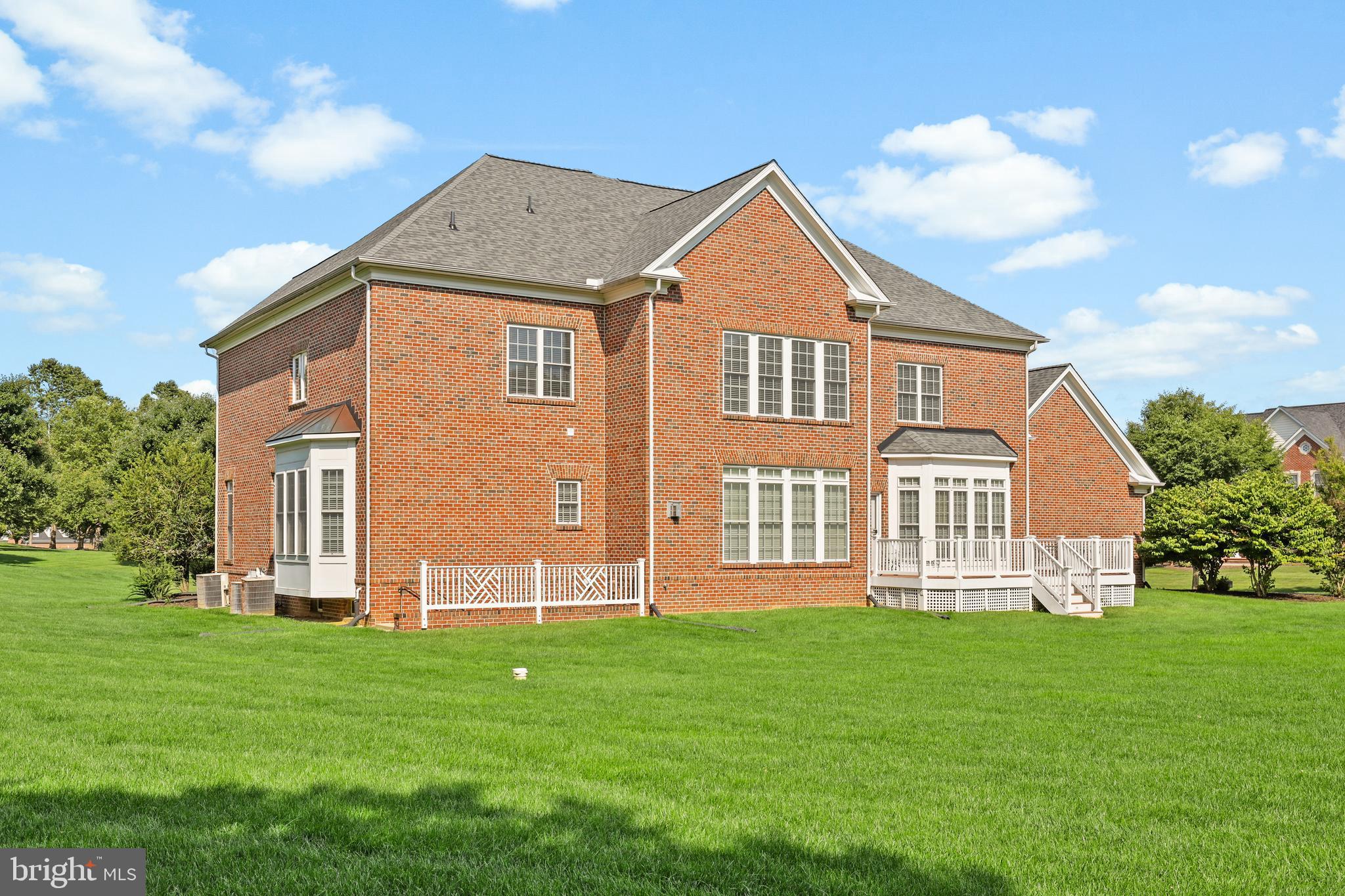 LONG FARM - Residential