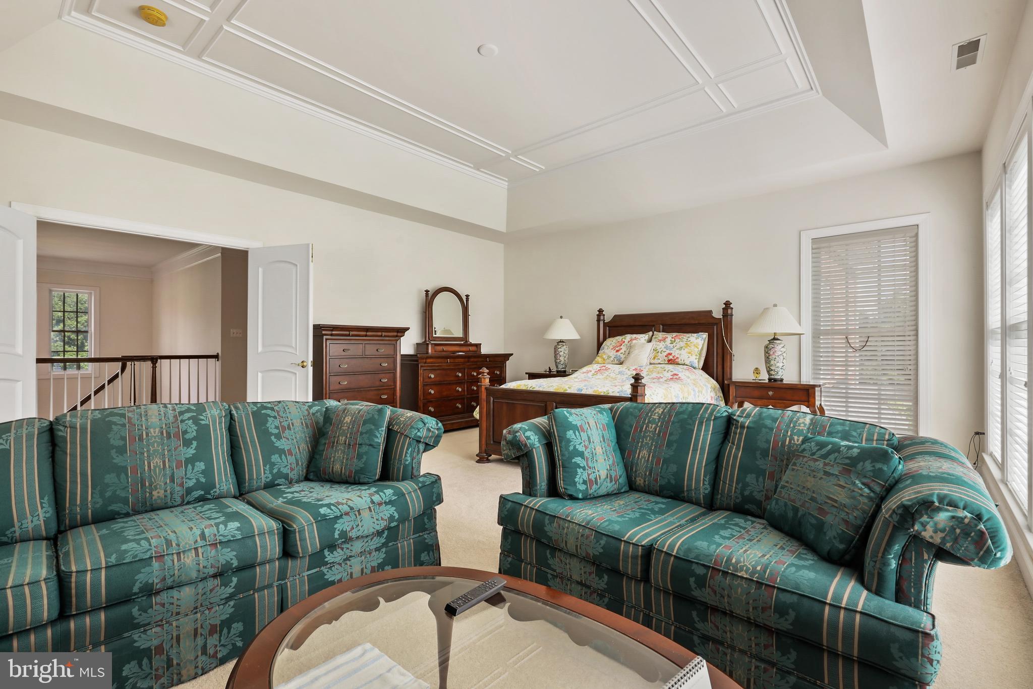 LONG FARM - Residential