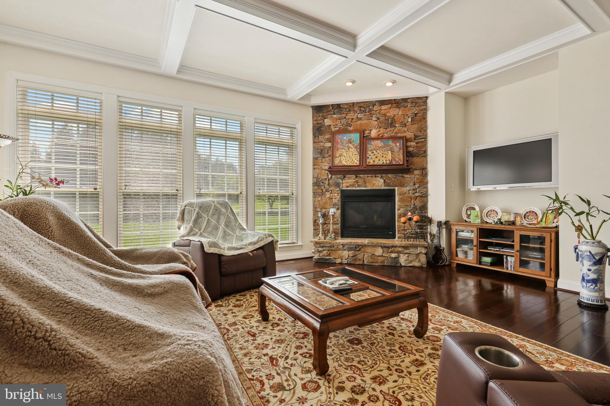 LONG FARM - Residential