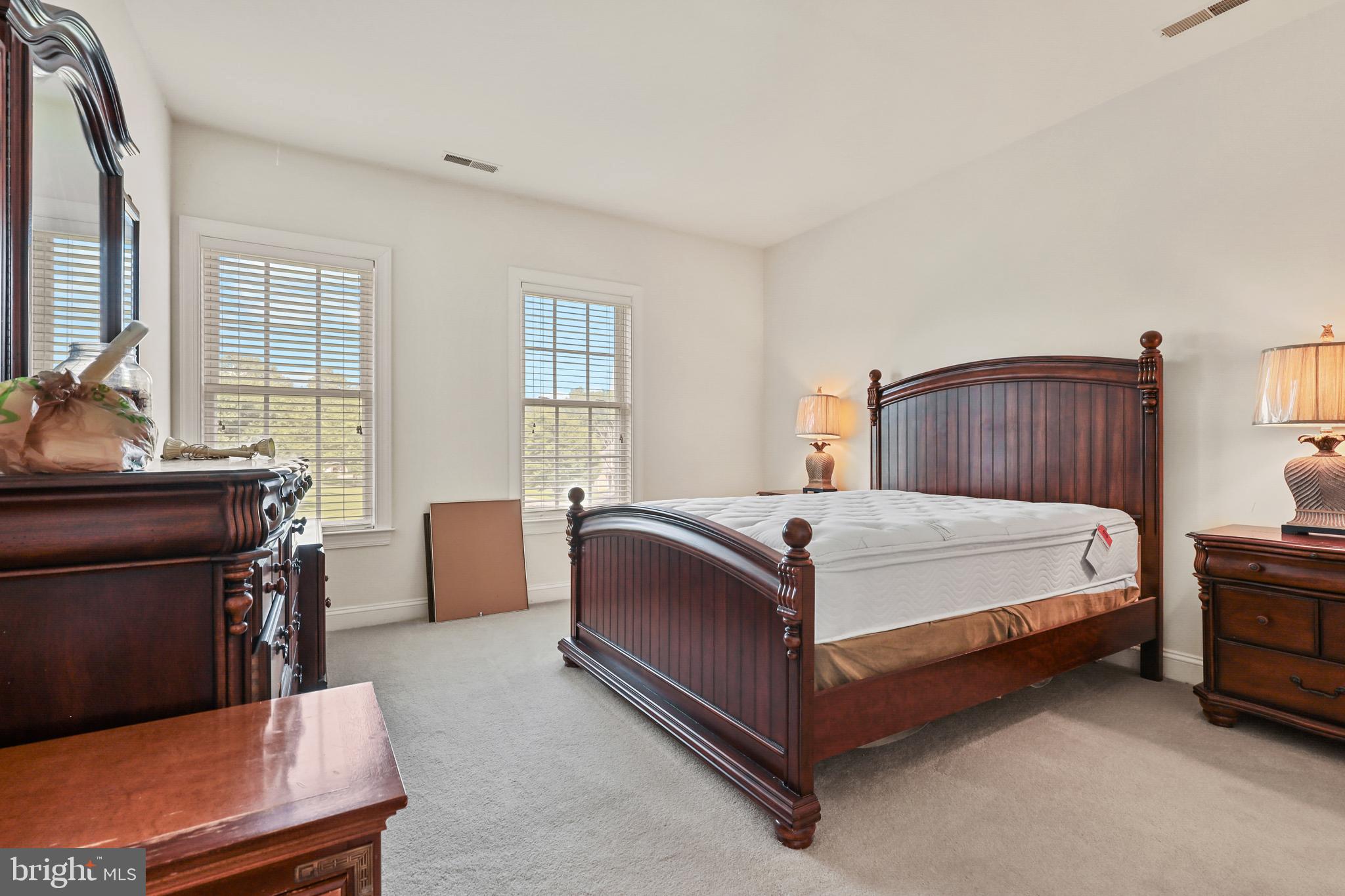 LONG FARM - Residential