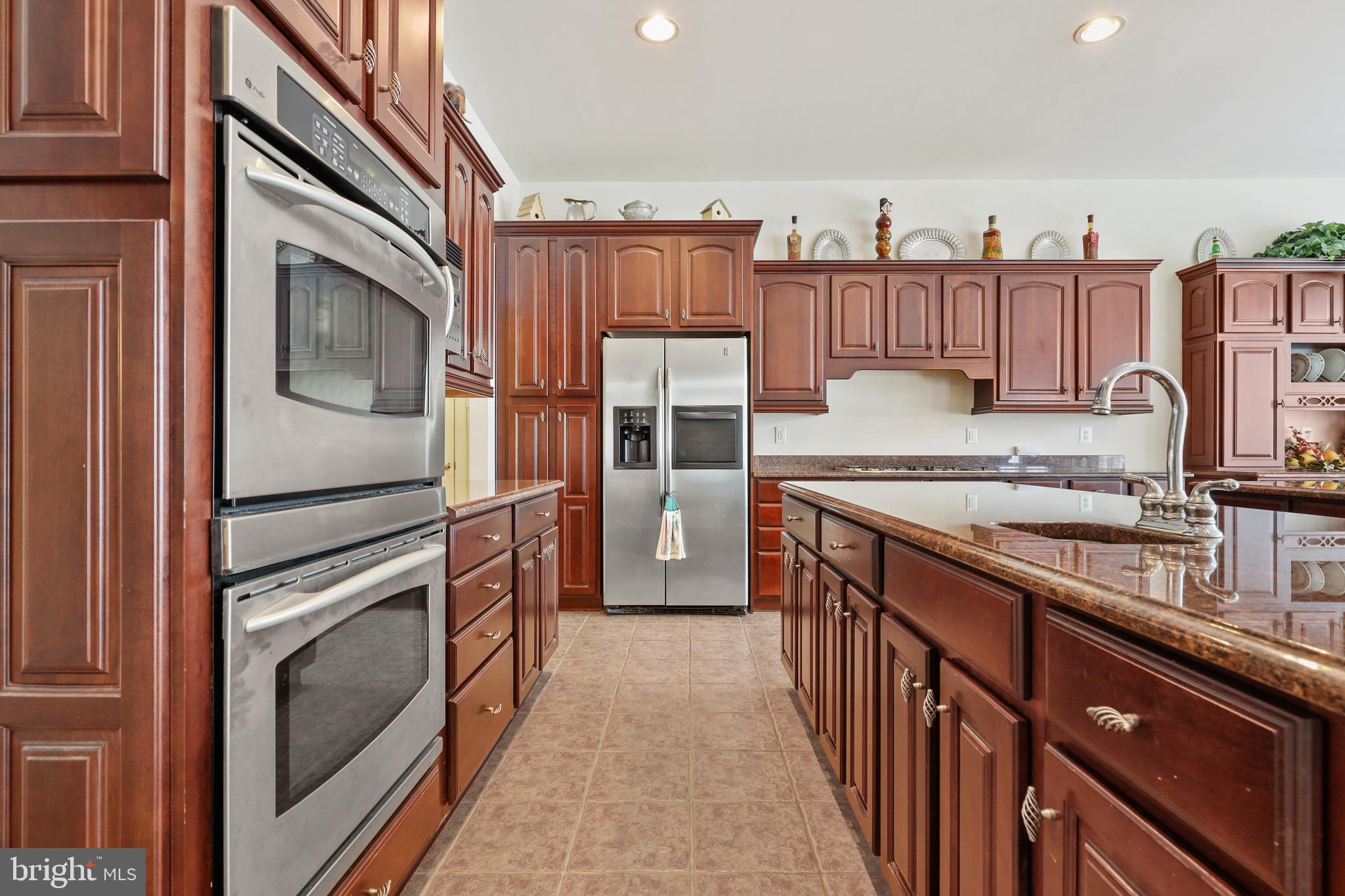 LONG FARM - Residential