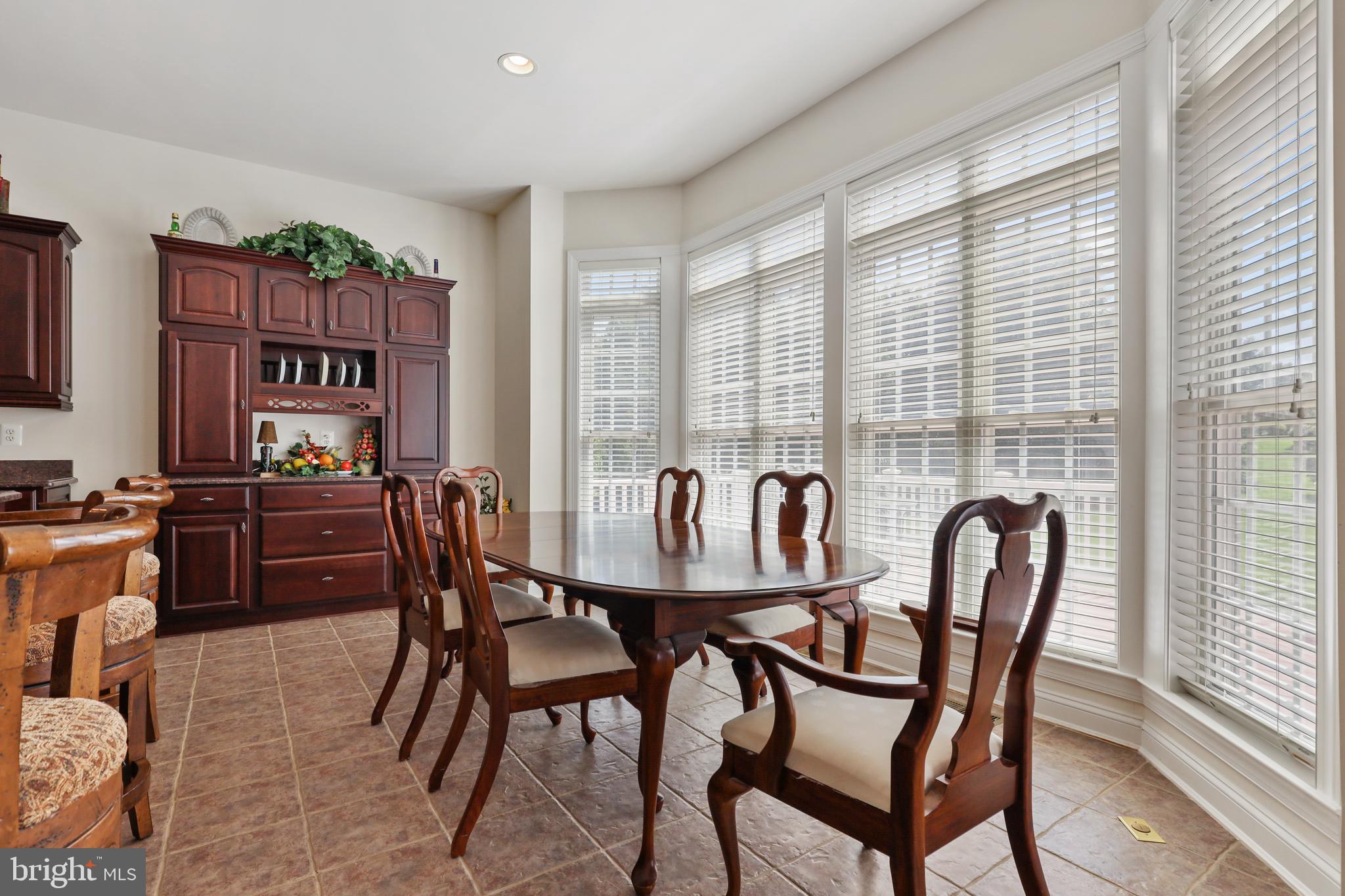 LONG FARM - Residential