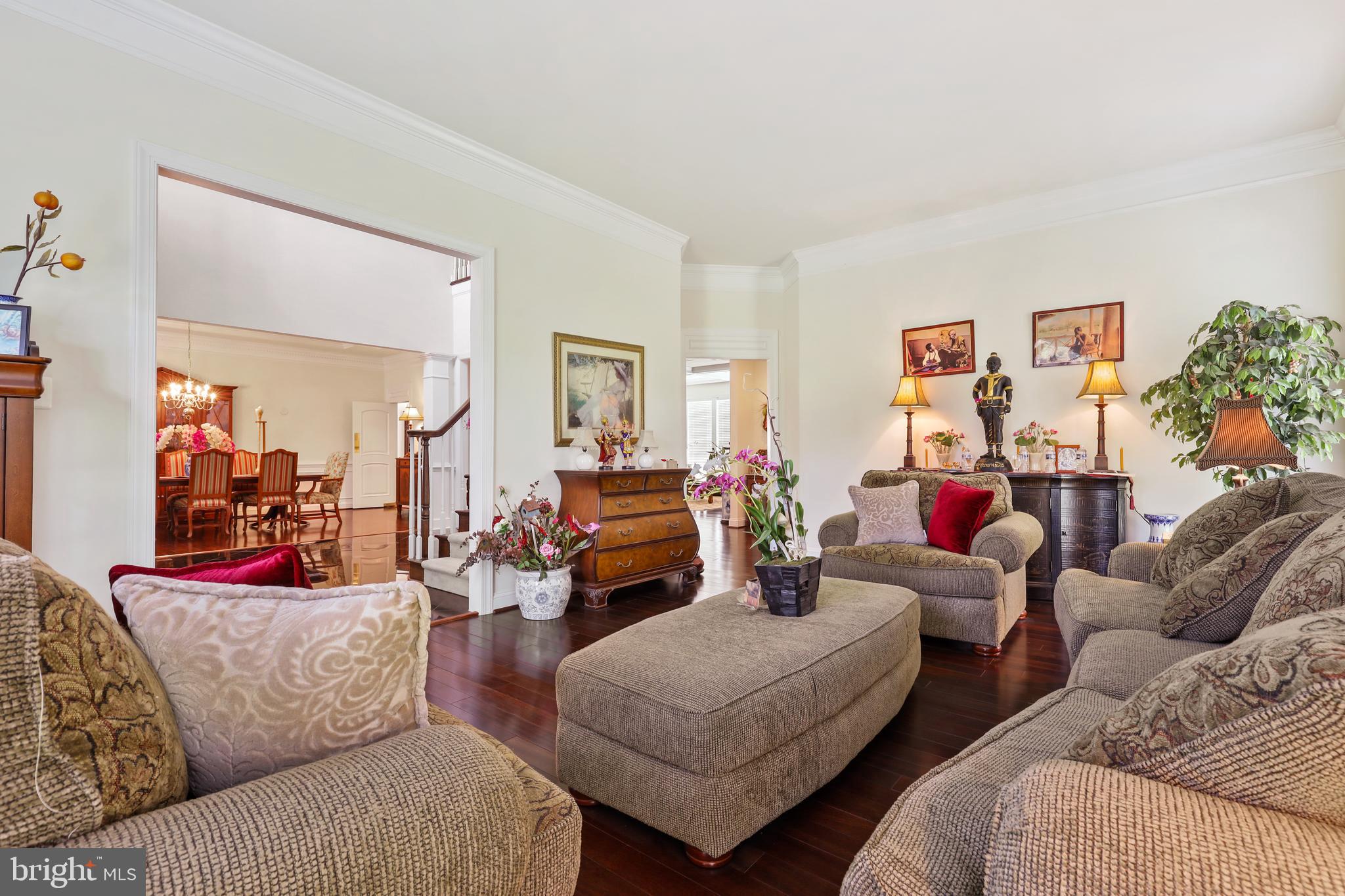 LONG FARM - Residential