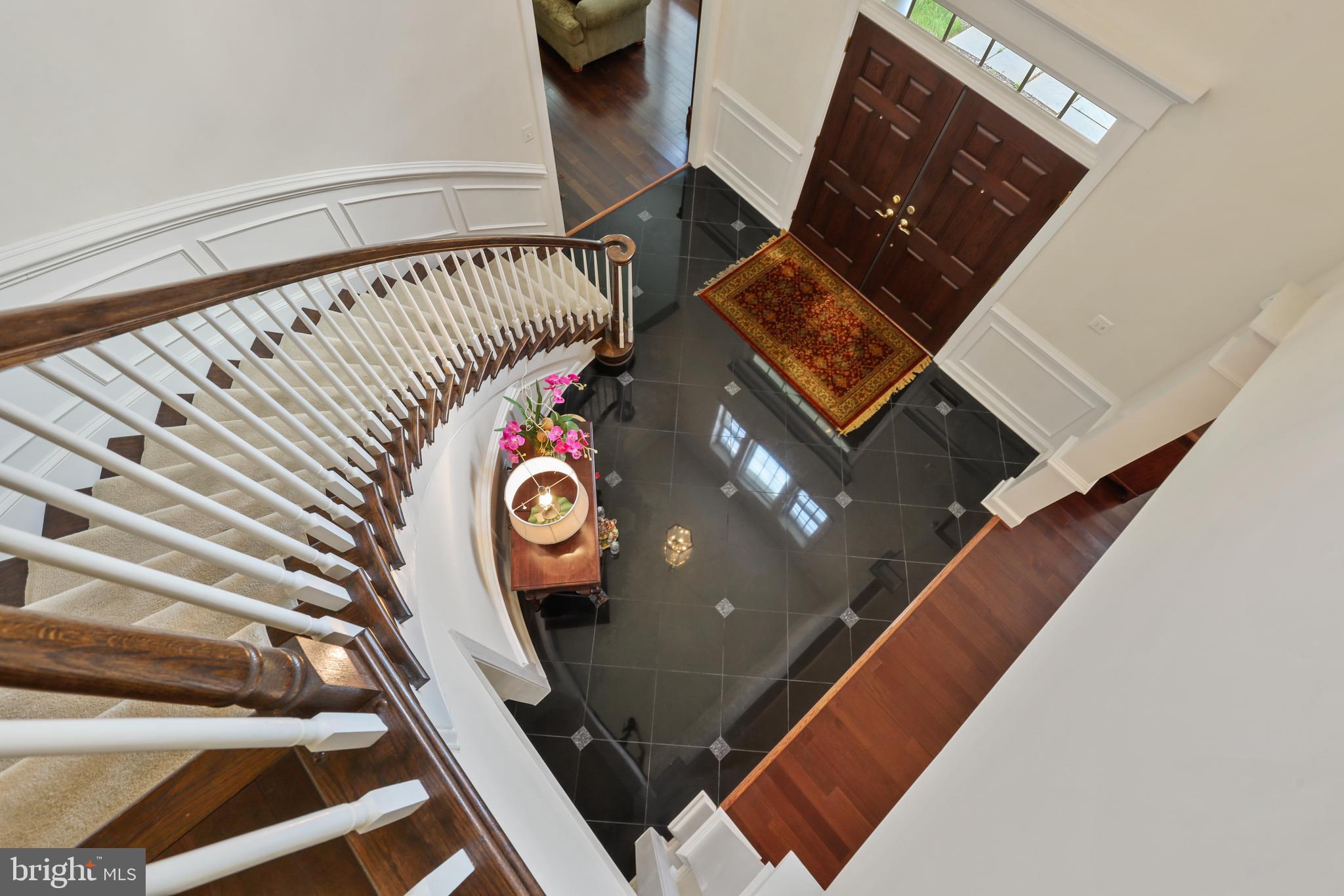 LONG FARM - Residential