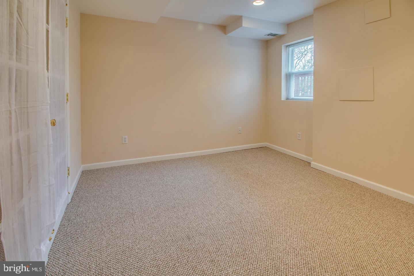 GLEN FOREST - Residential Lease