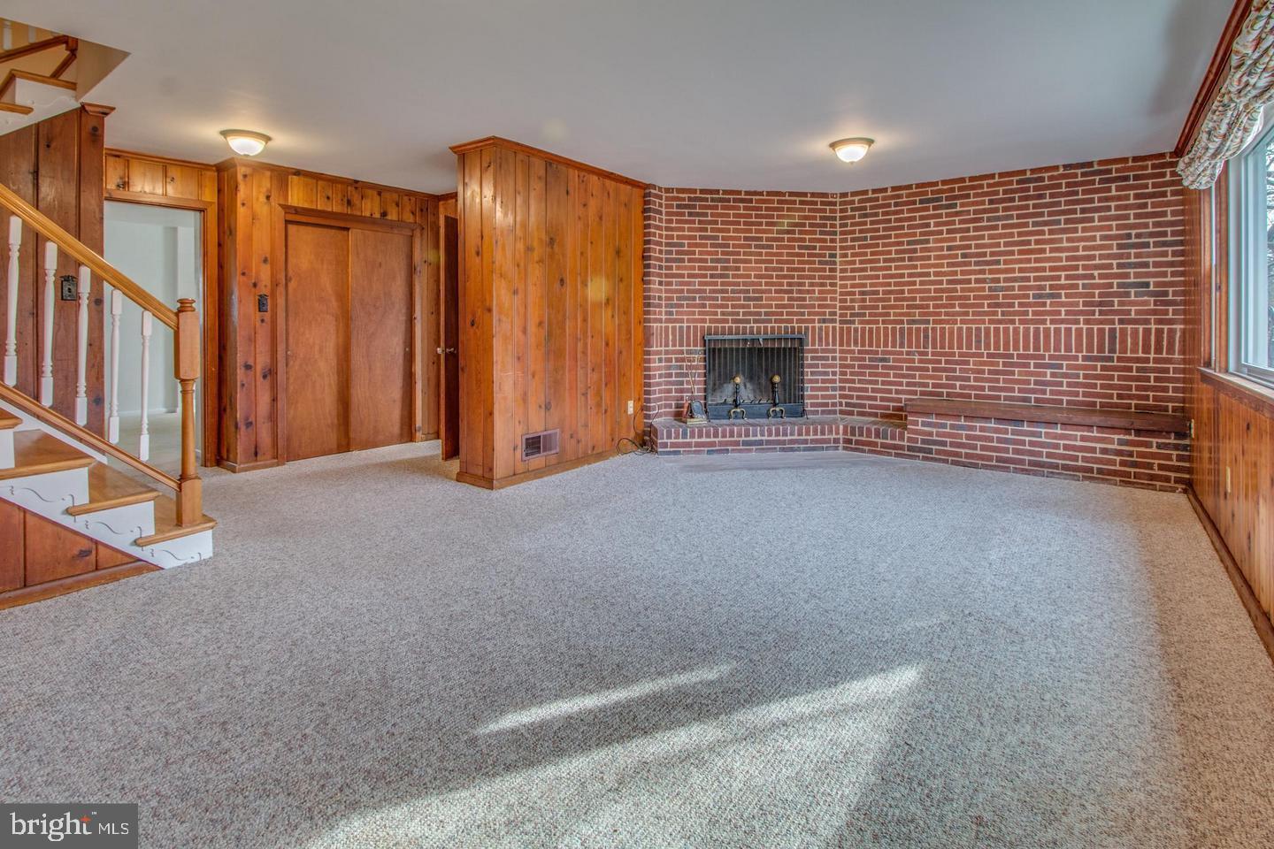 GLEN FOREST - Residential Lease