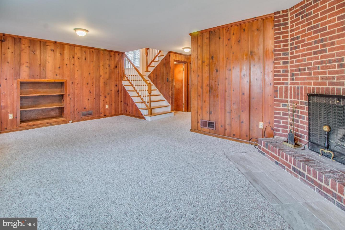 GLEN FOREST - Residential Lease