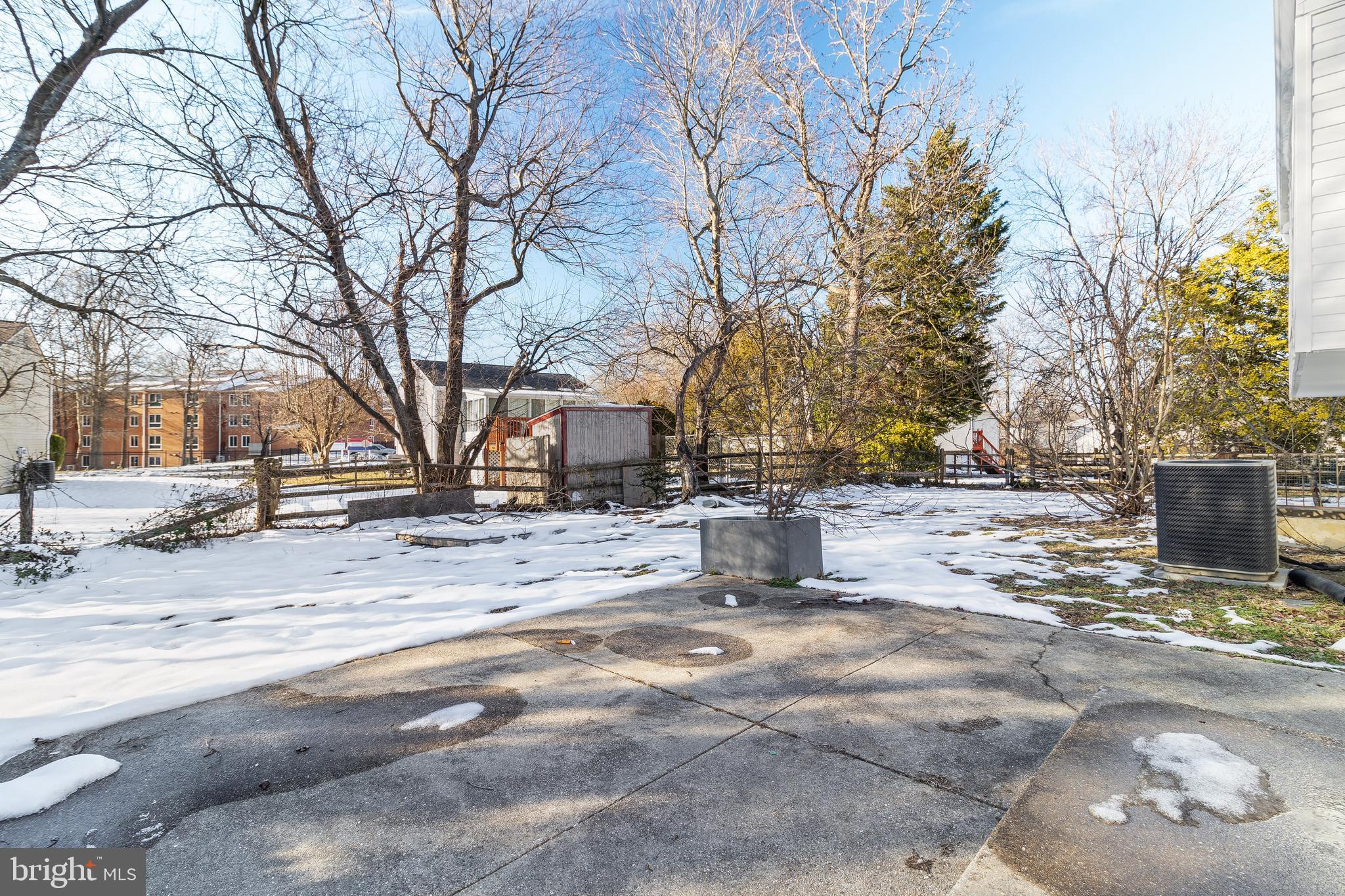 WAKEFIELD NEIGHBORHOOD - Residential