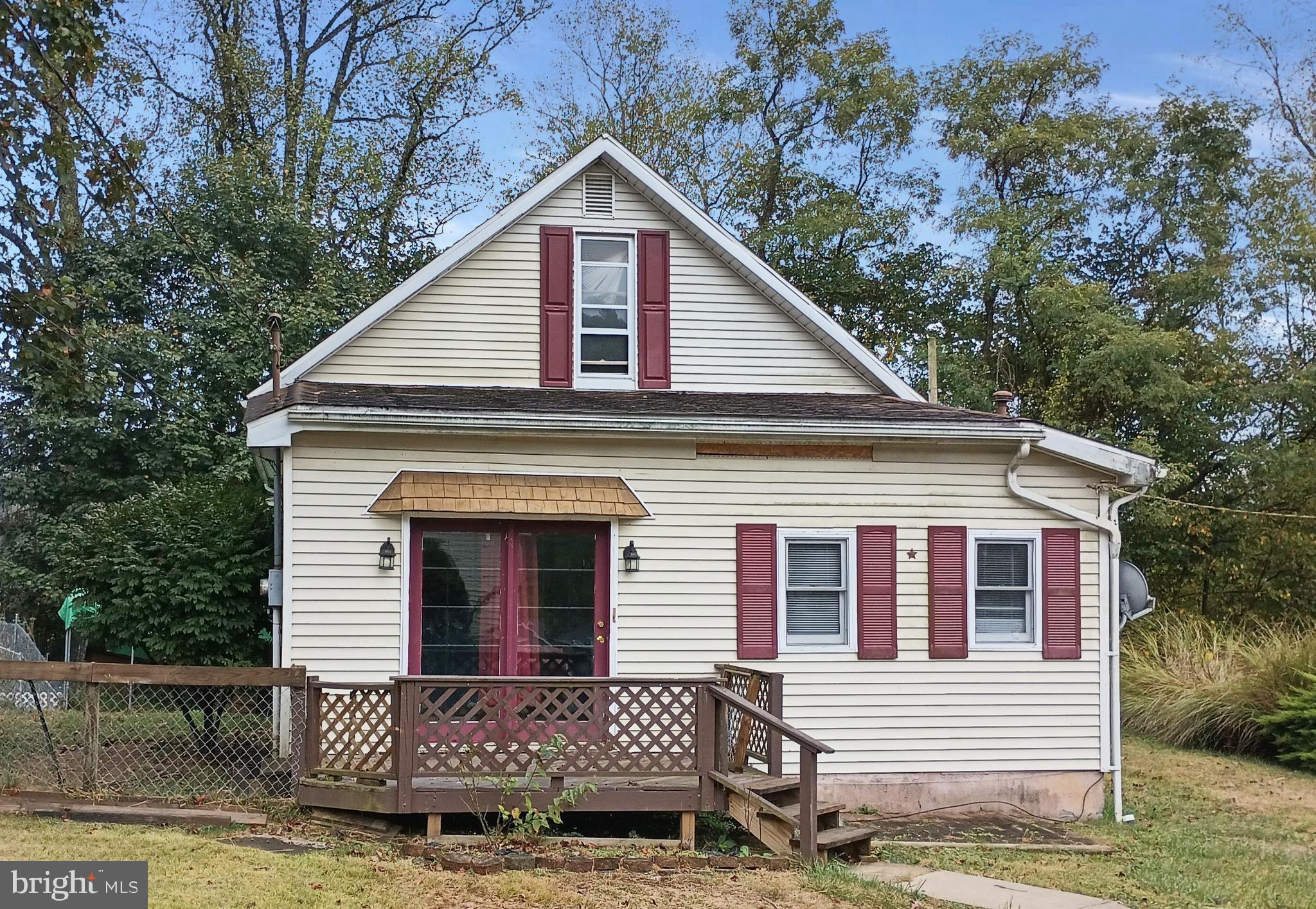 3BR / 1BA Cape Cod with front and back porches. Garage and Shed included. Includes 60 ft water frontage on West Fork River!
This property is now active in an online auction. All offers must be submitted through the property’s listing page on www.auction.com. The sale will be subject to a 5% buyer’s premium pursuant to the Auction Terms and Conditions (minimums may apply). All auction bids will be processed subject to seller approval.