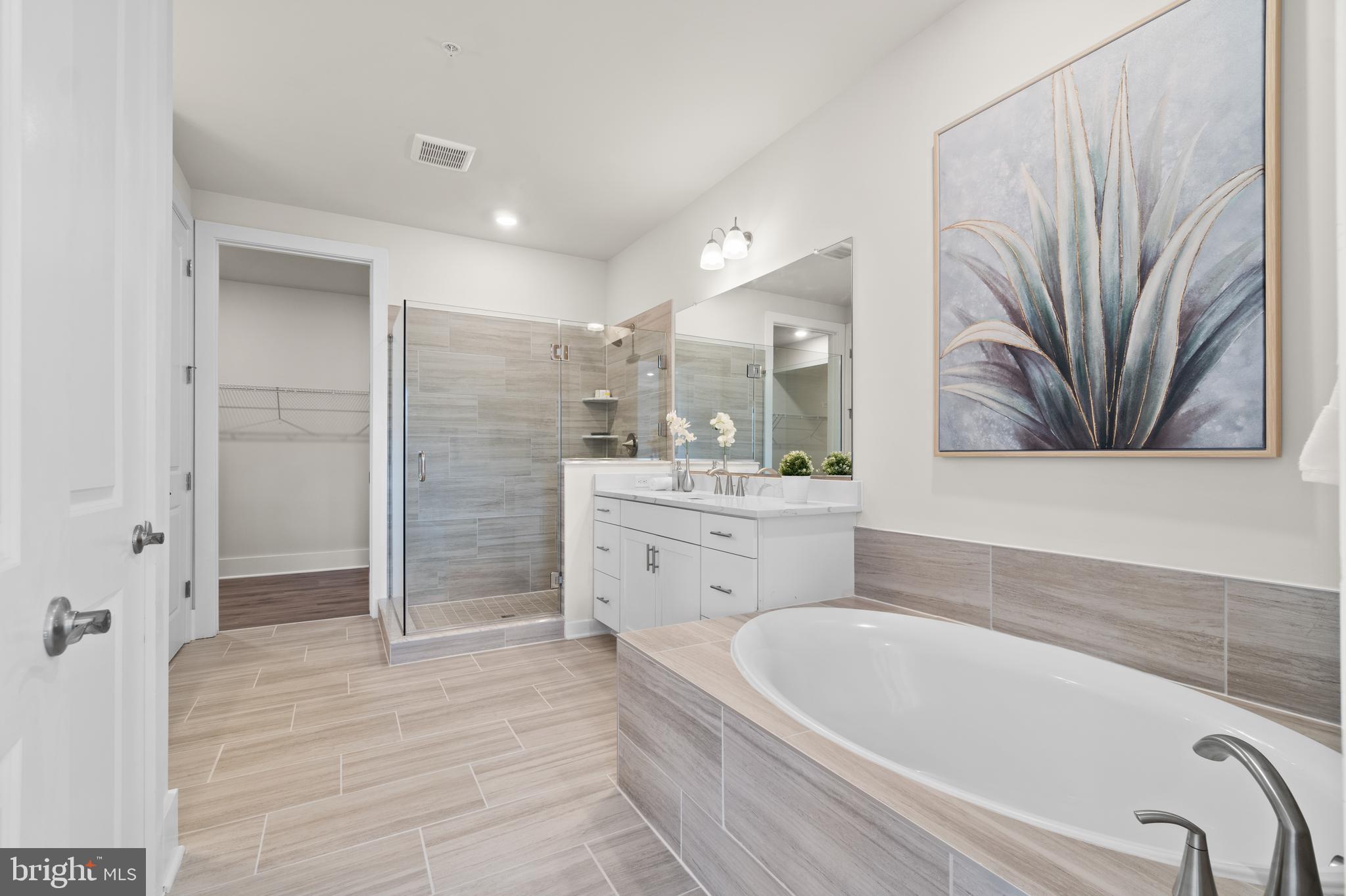 SENECA FARM - Residential