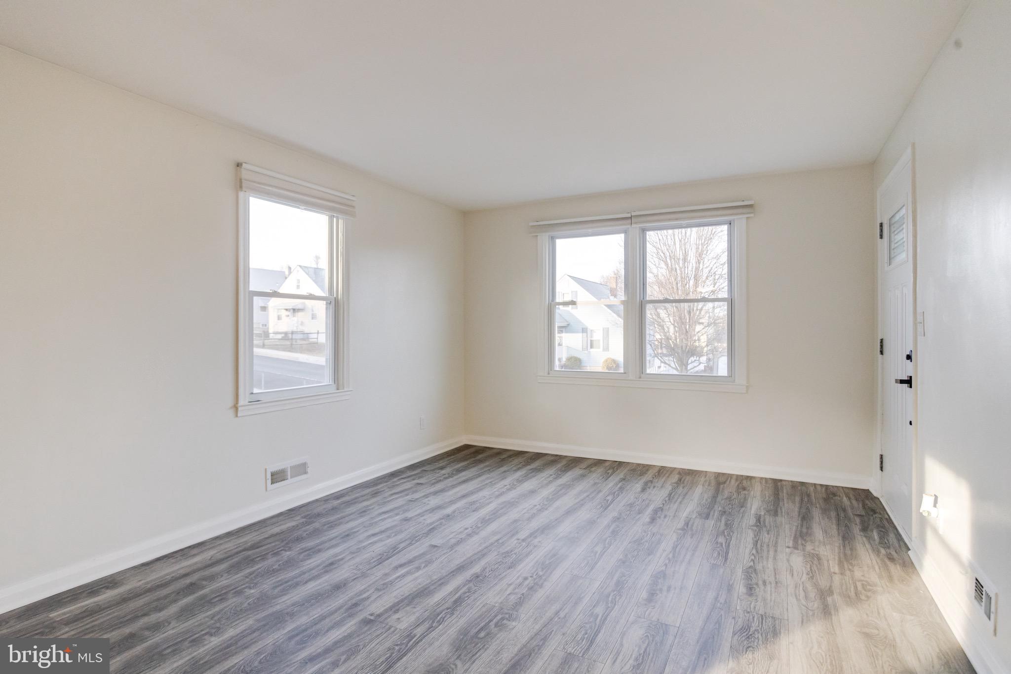 EDGEWOOD PARK - Residential