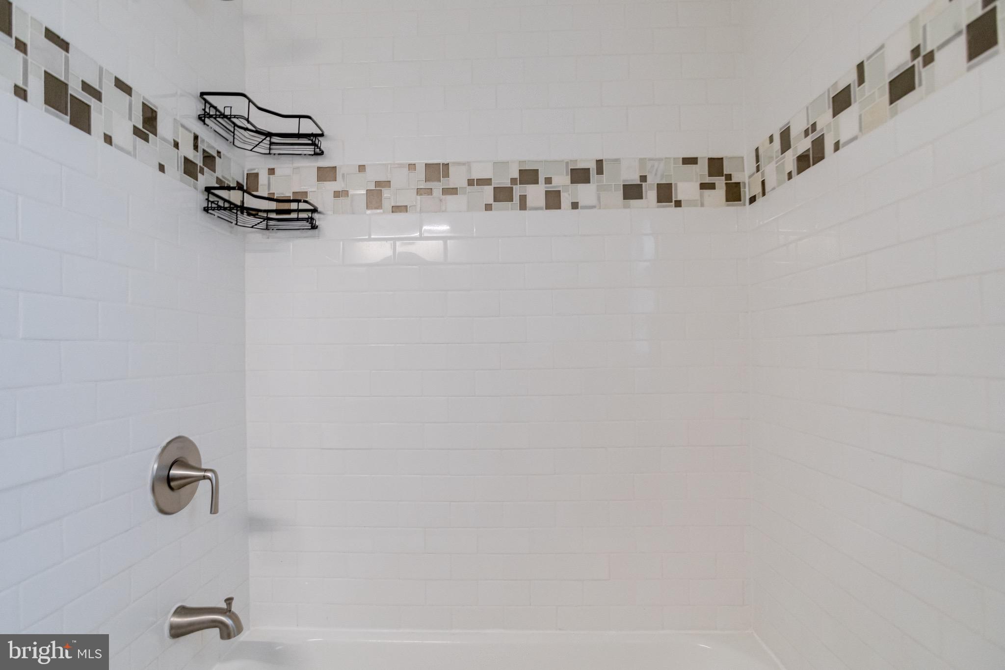 EDGEWOOD PARK - Residential