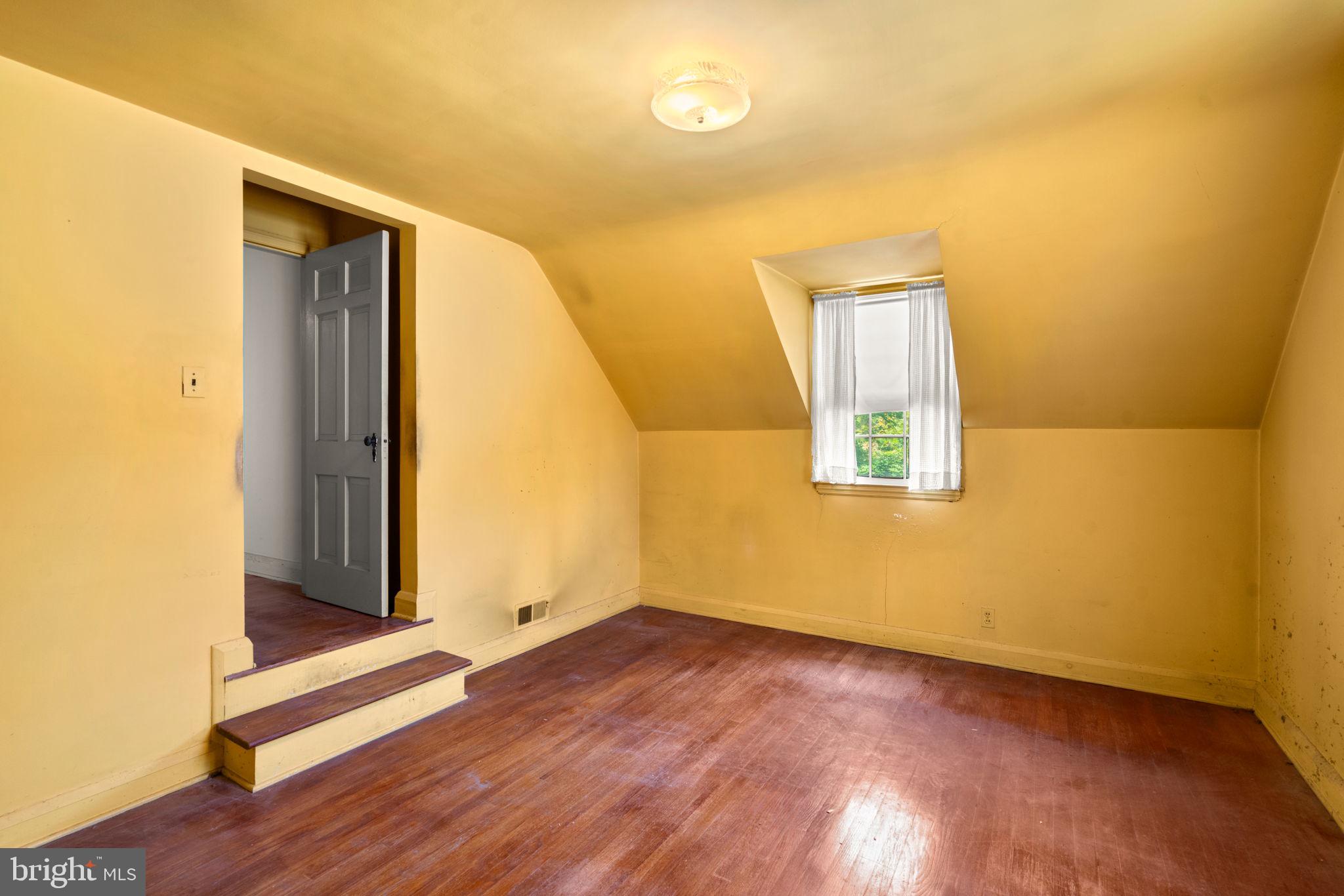 OAK GROVE HEIGHTS - Residential