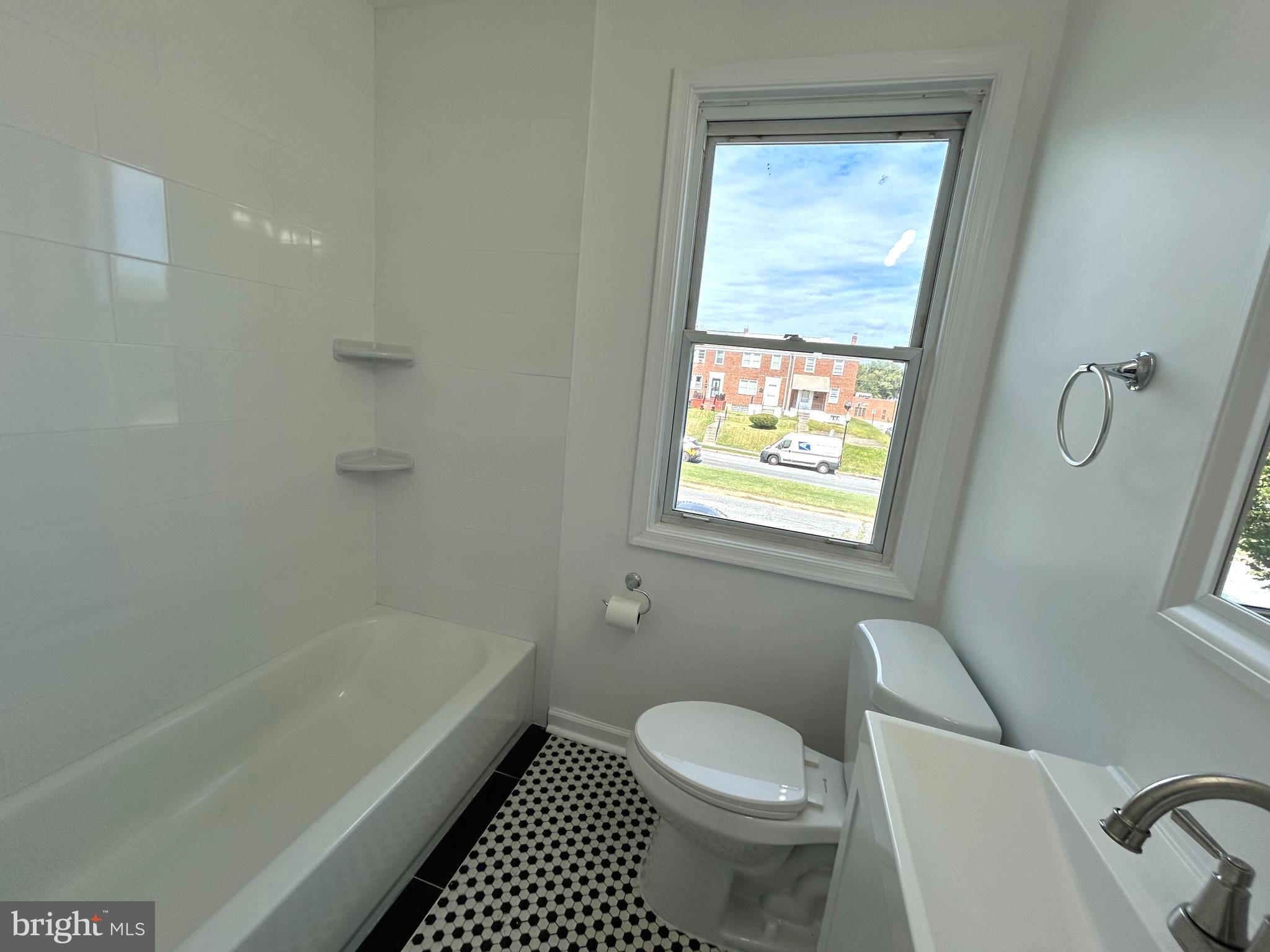 NORTHWOOD - Residential Lease