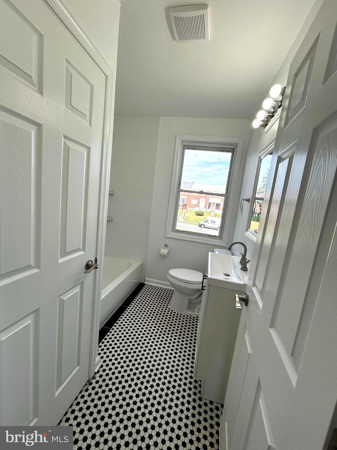 NORTHWOOD - Residential Lease