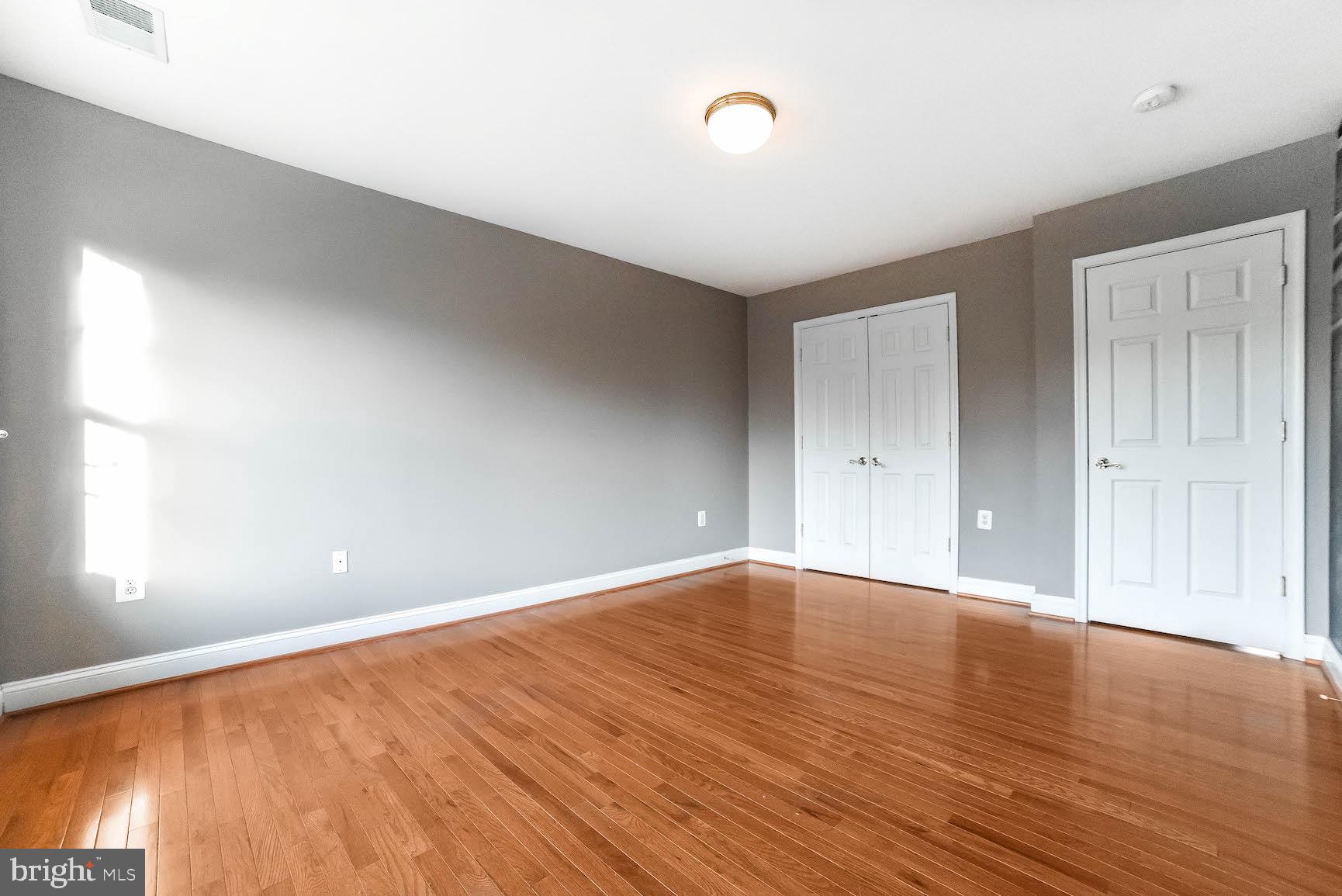 RIVERSIDE FARMS - Residential