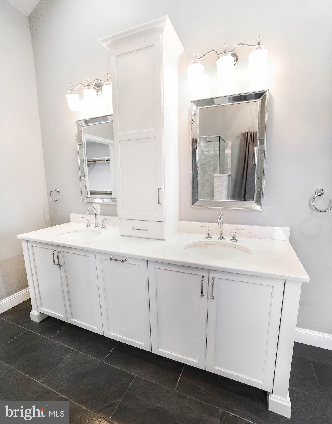 RIVERSIDE FARMS - Residential