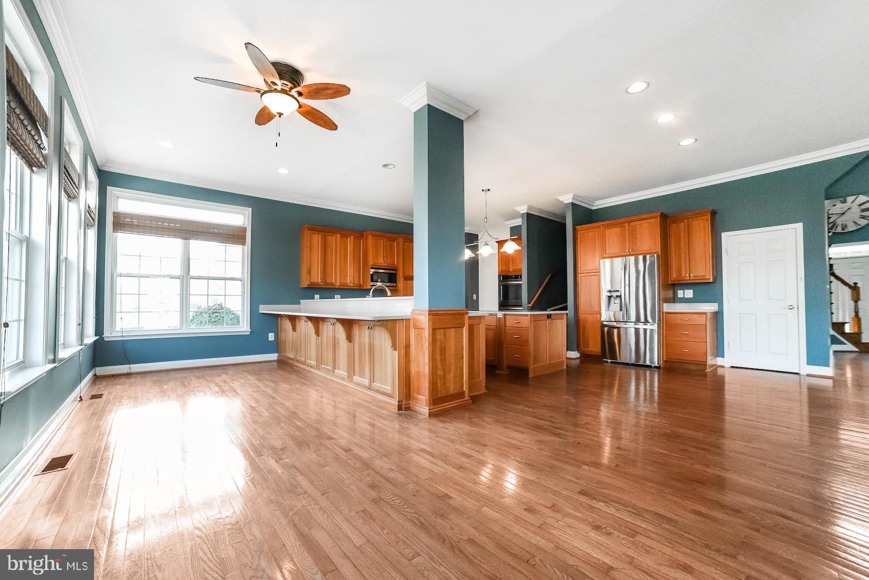 RIVERSIDE FARMS - Residential