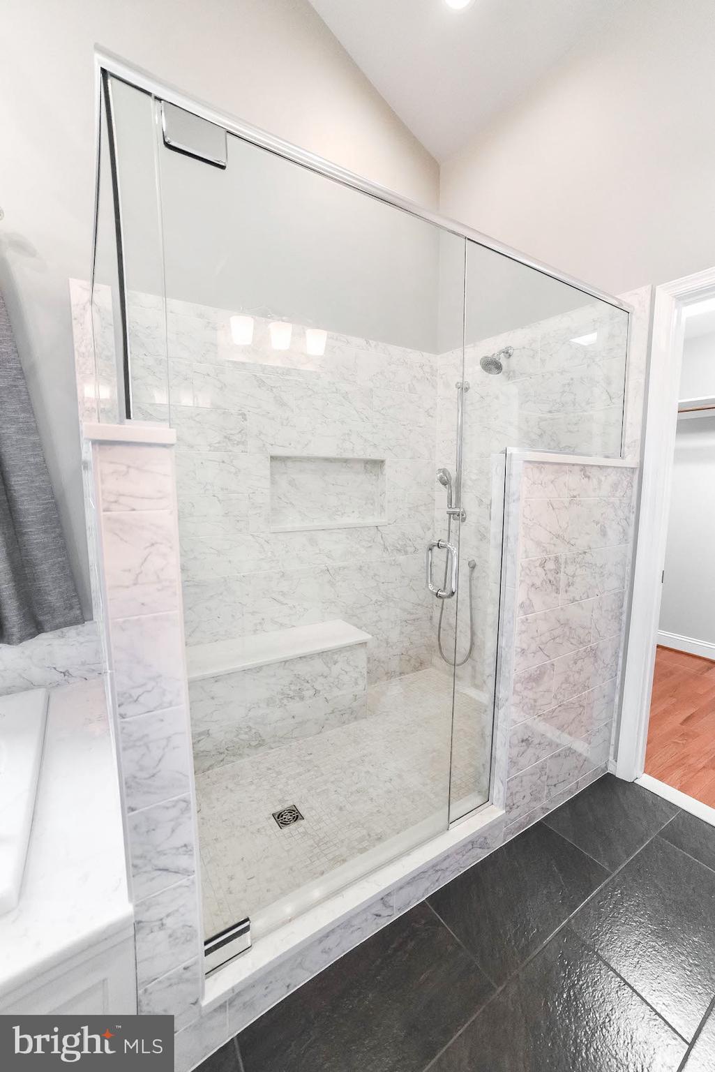 RIVERSIDE FARMS - Residential