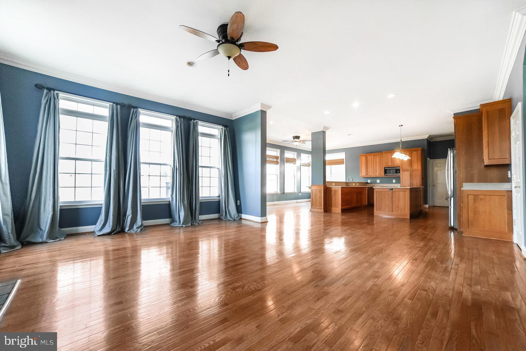 RIVERSIDE FARMS - Residential