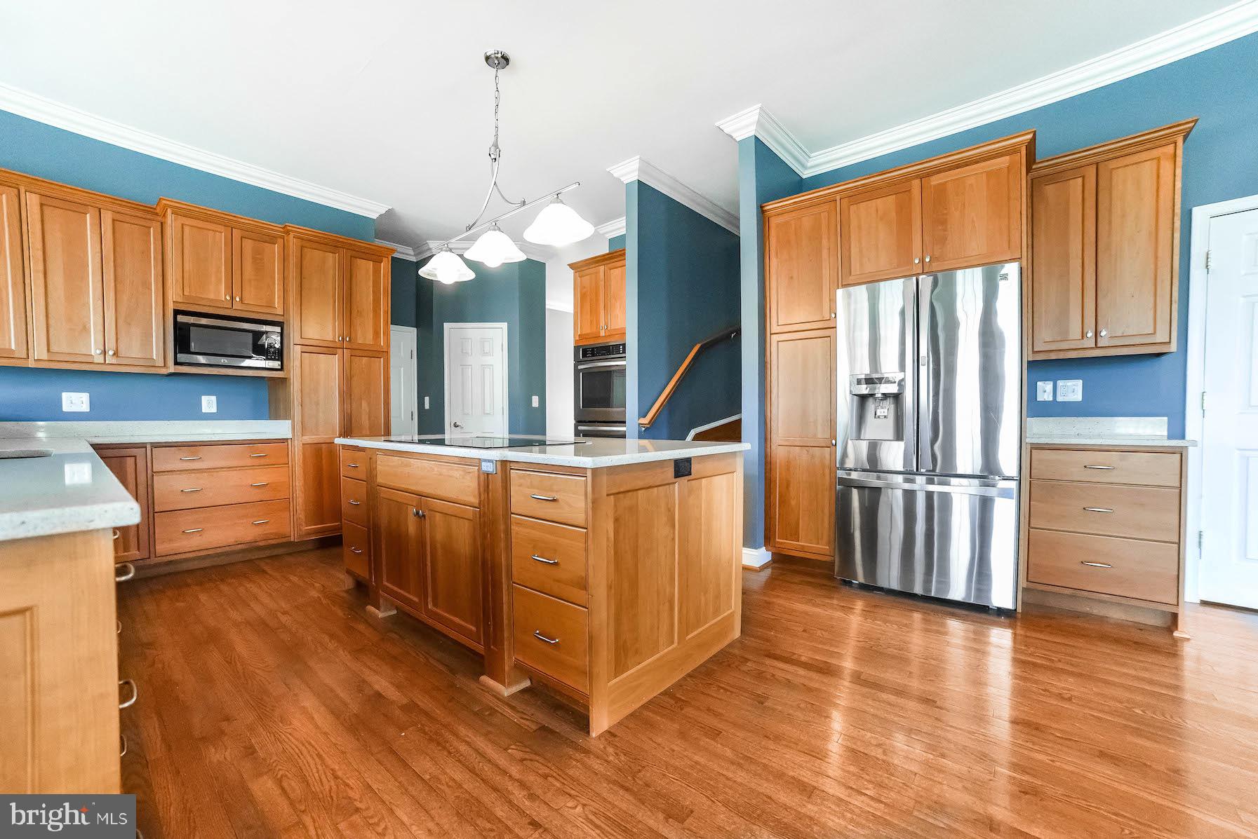 RIVERSIDE FARMS - Residential