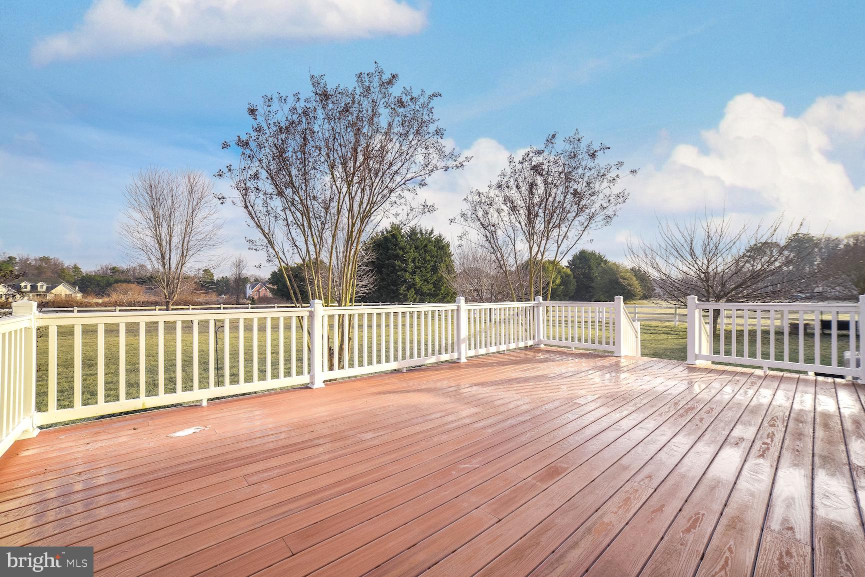 RIVERSIDE FARMS - Residential