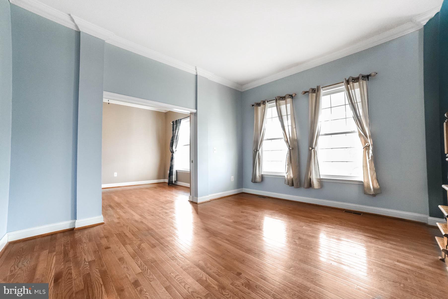 RIVERSIDE FARMS - Residential