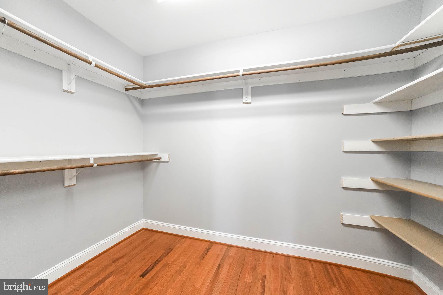 RIVERSIDE FARMS - Residential