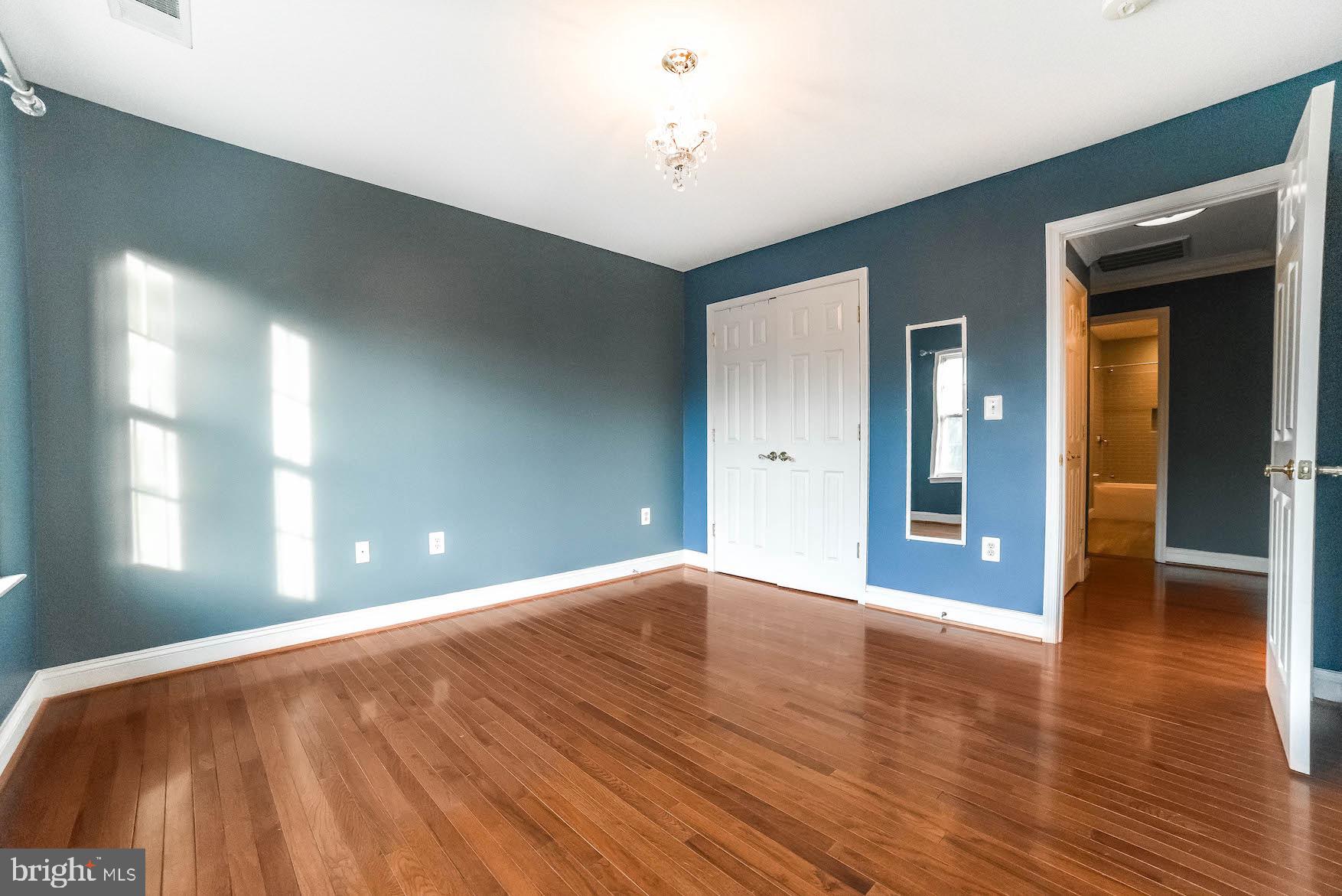 RIVERSIDE FARMS - Residential