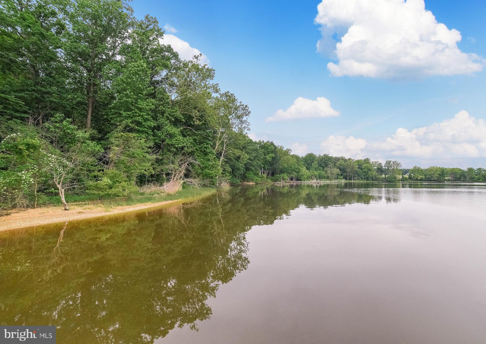 RIVERSIDE FARMS - Residential